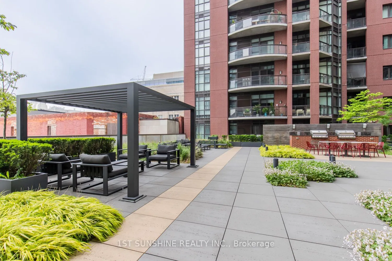 112 King Street E, #505