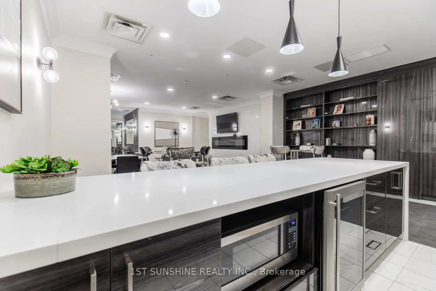 112 King Street E, #505