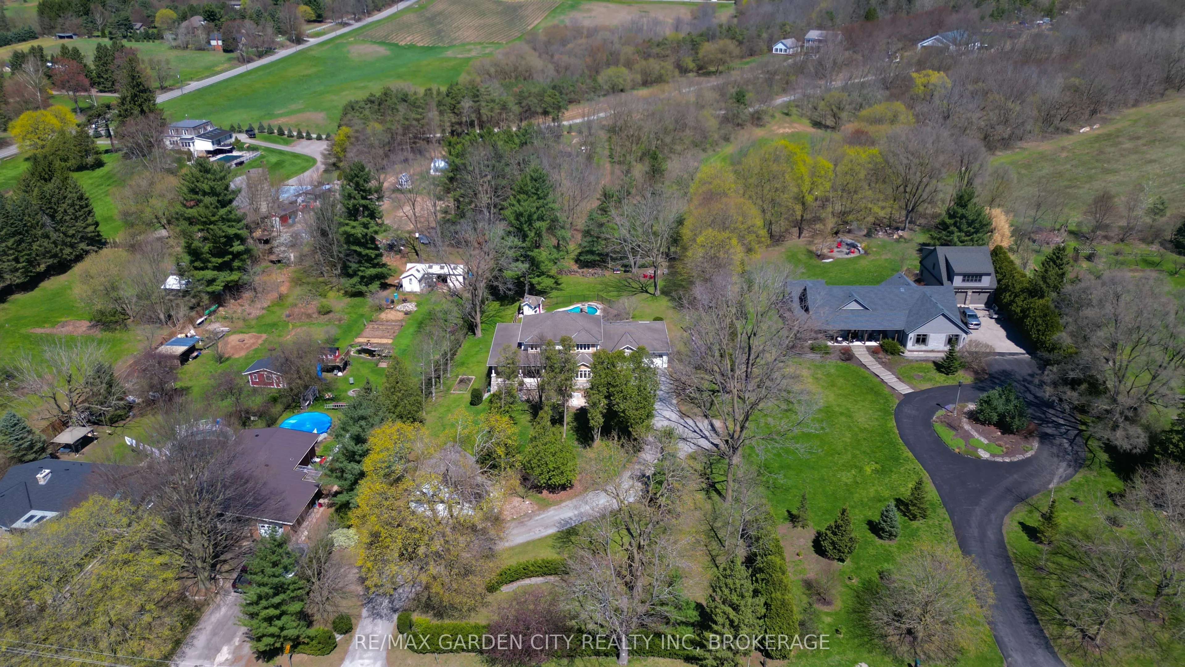 273 Canboro Road