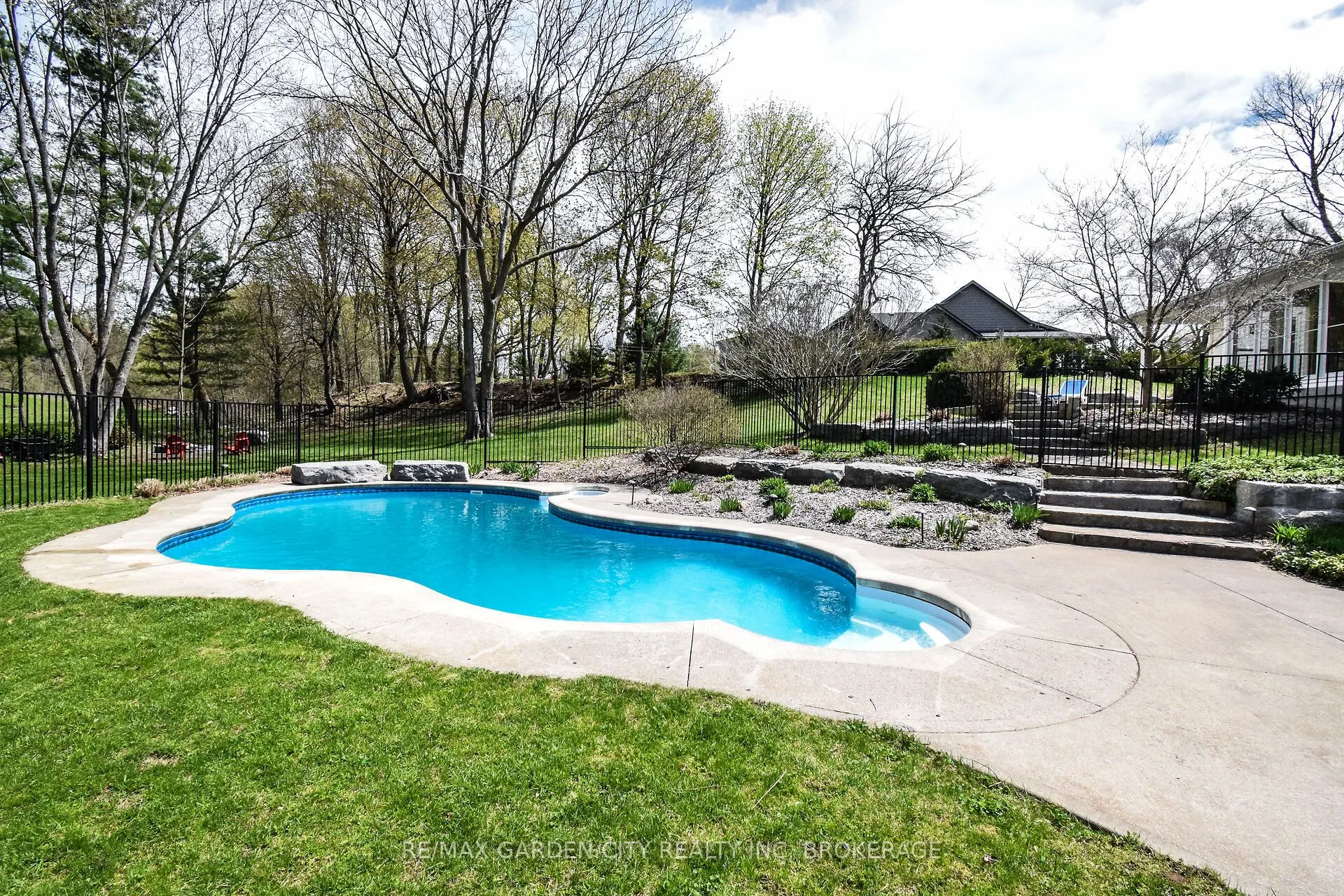 273 Canboro Road
