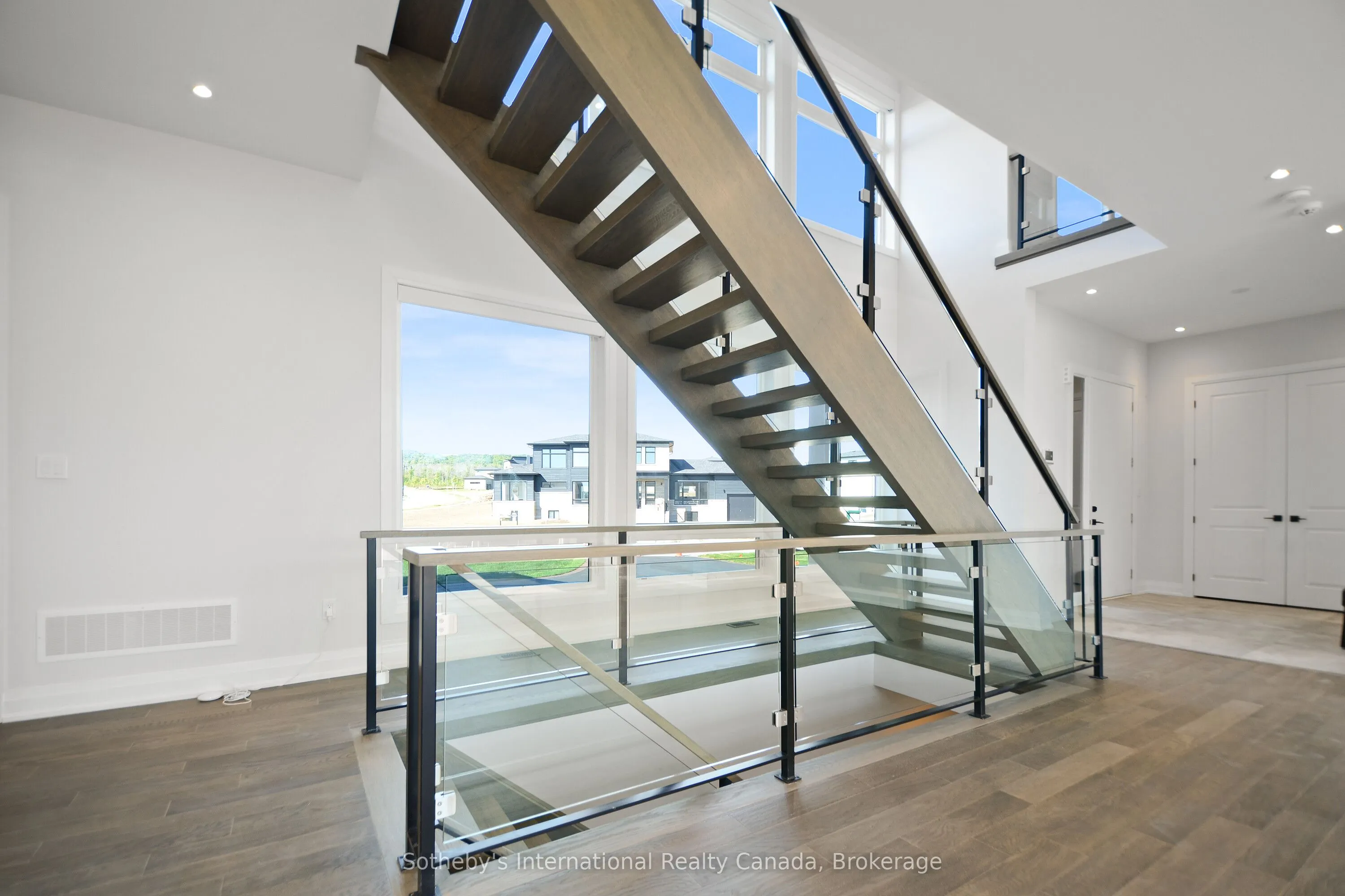 101 Sladden Court