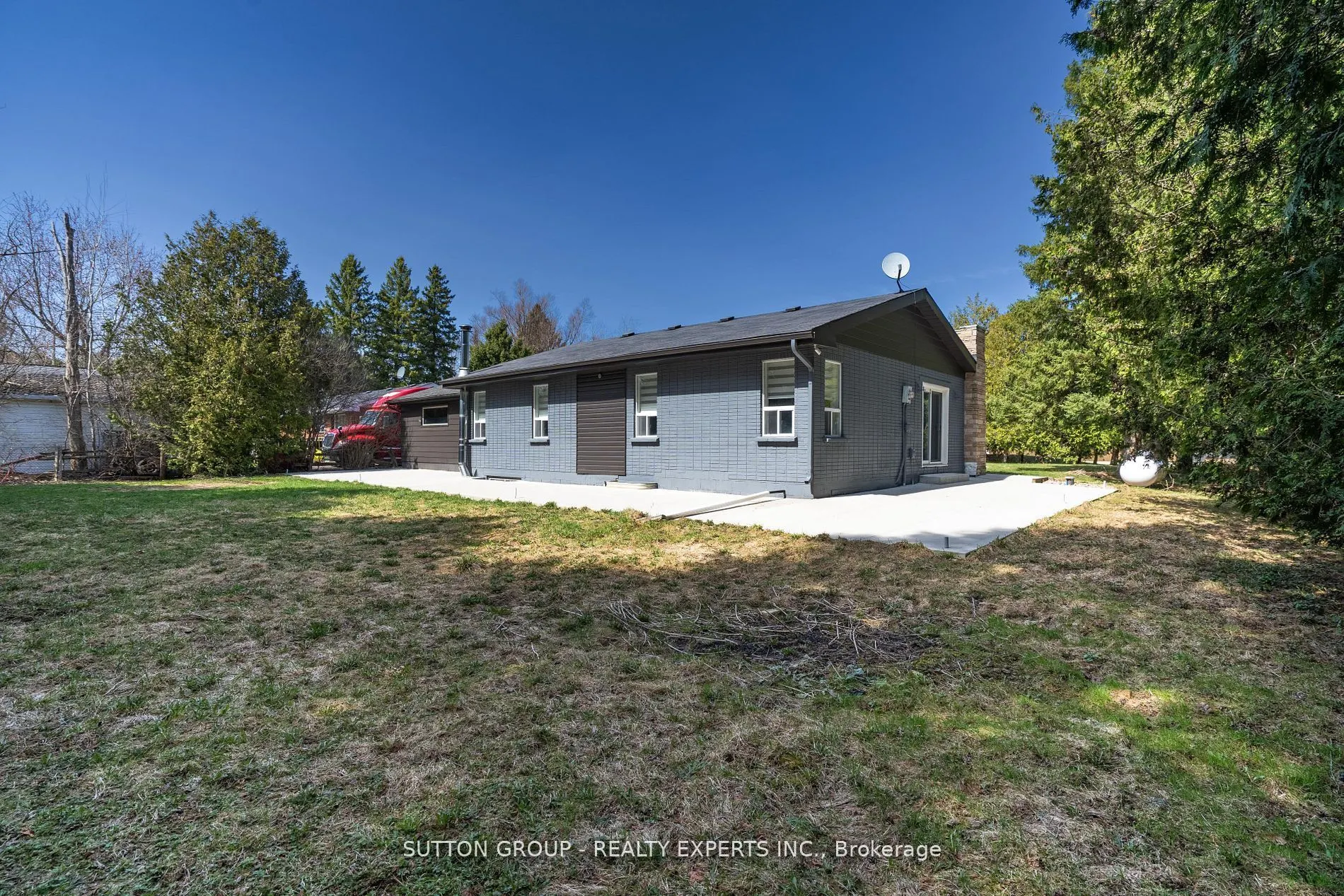 4934 Trafalgar Road N
