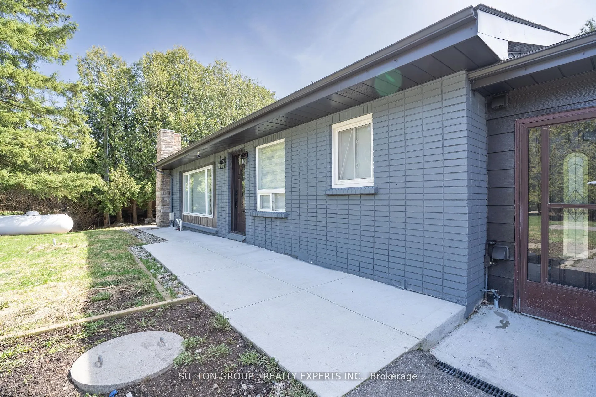 4934 Trafalgar Road N