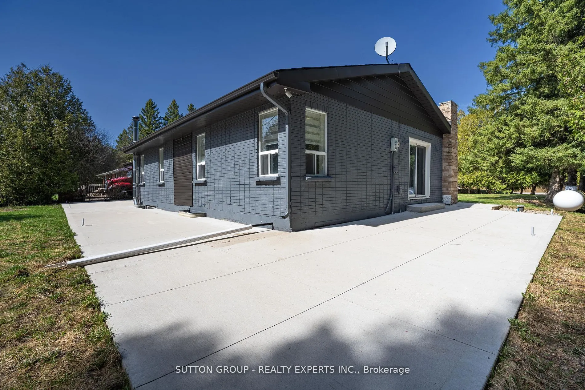 4934 Trafalgar Road N