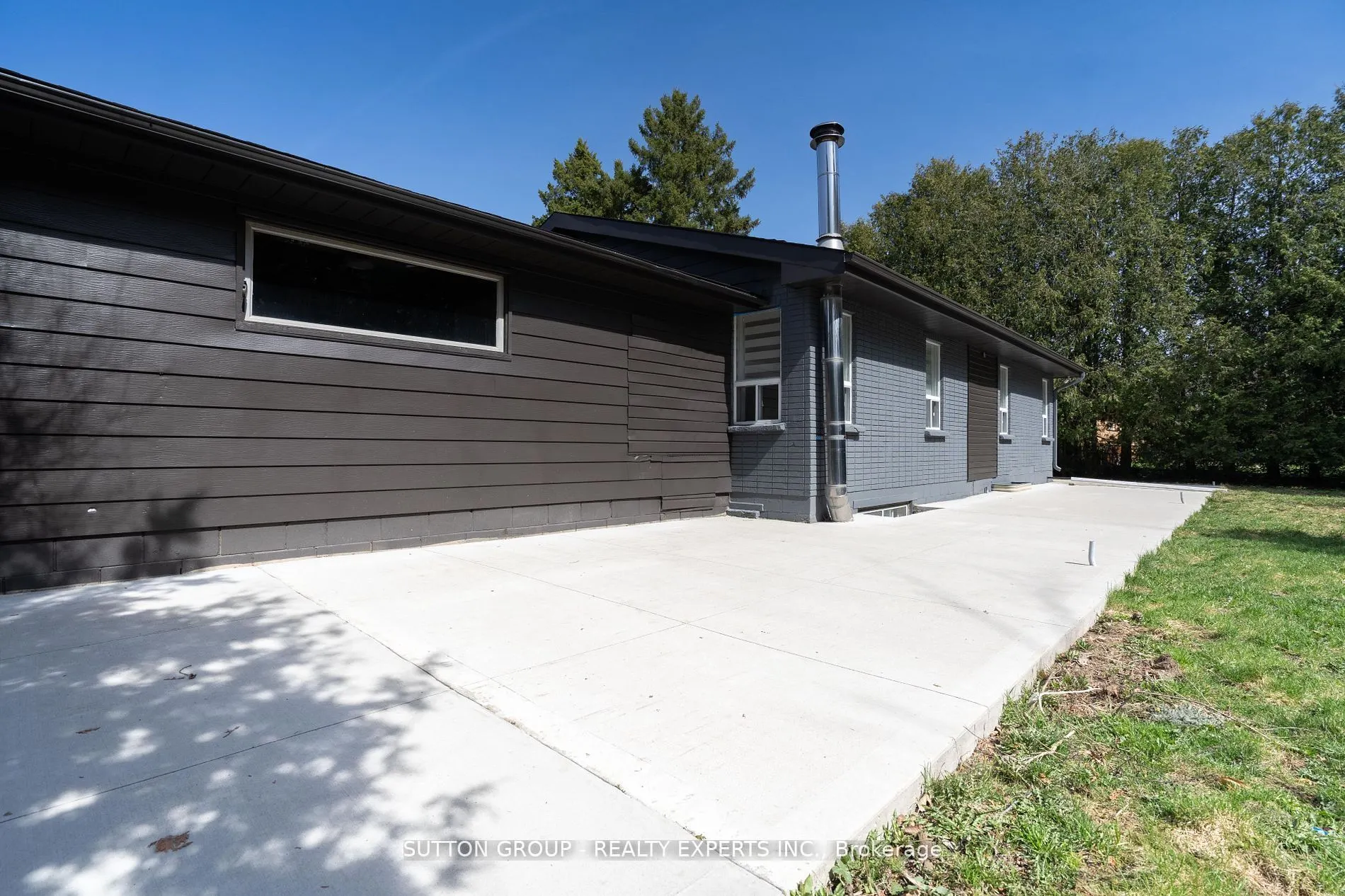 4934 Trafalgar Road N