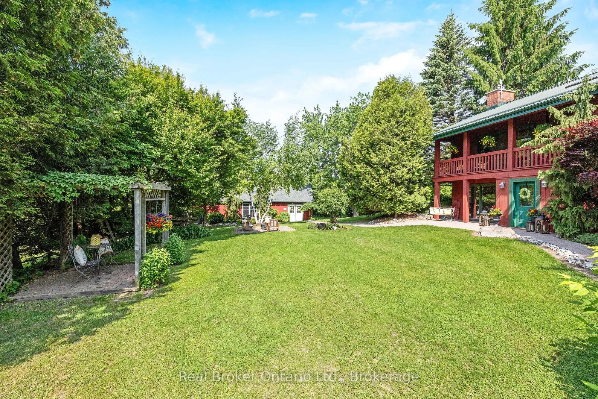9126 Sideroad 27