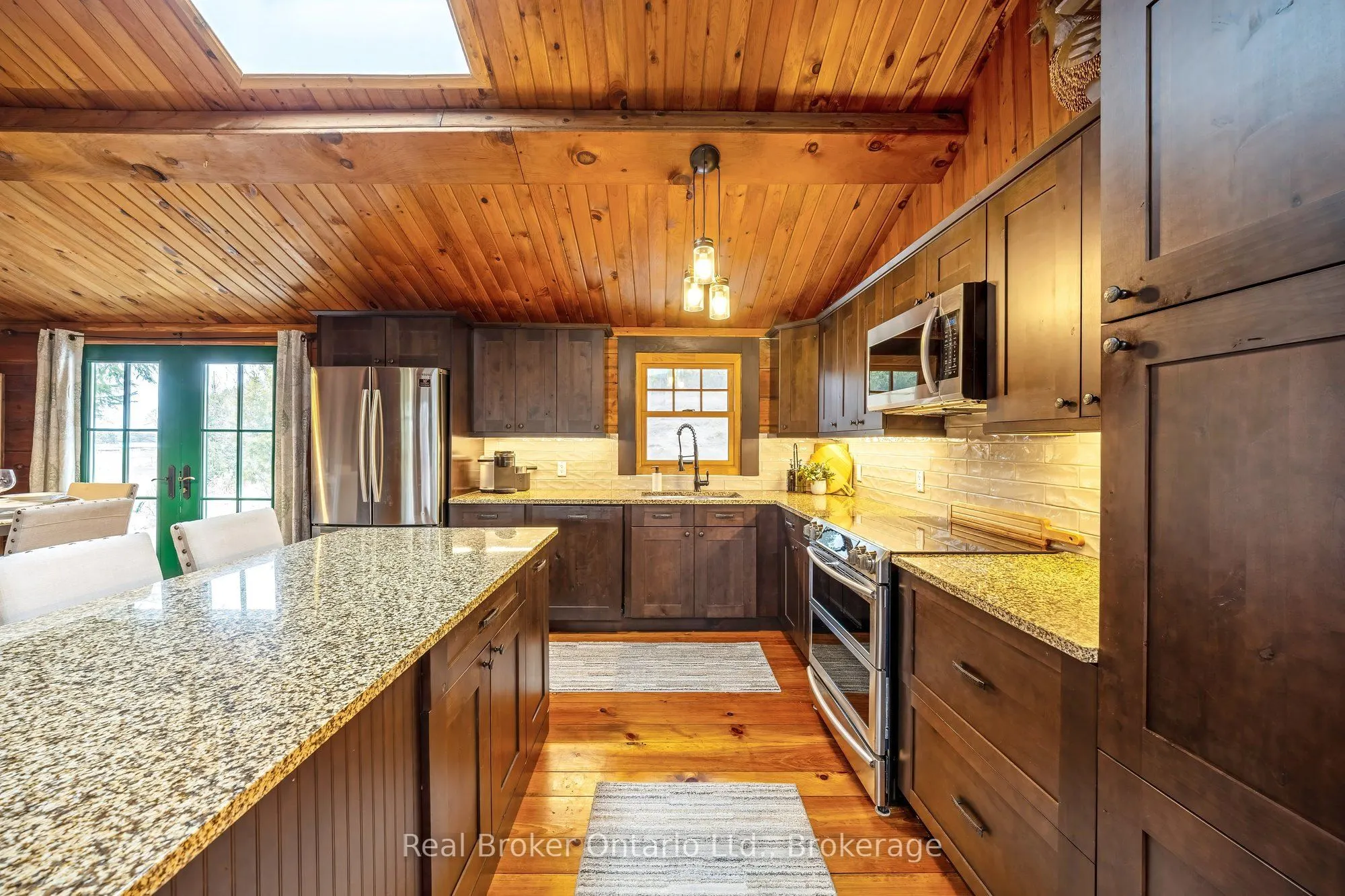 9126 Sideroad 27