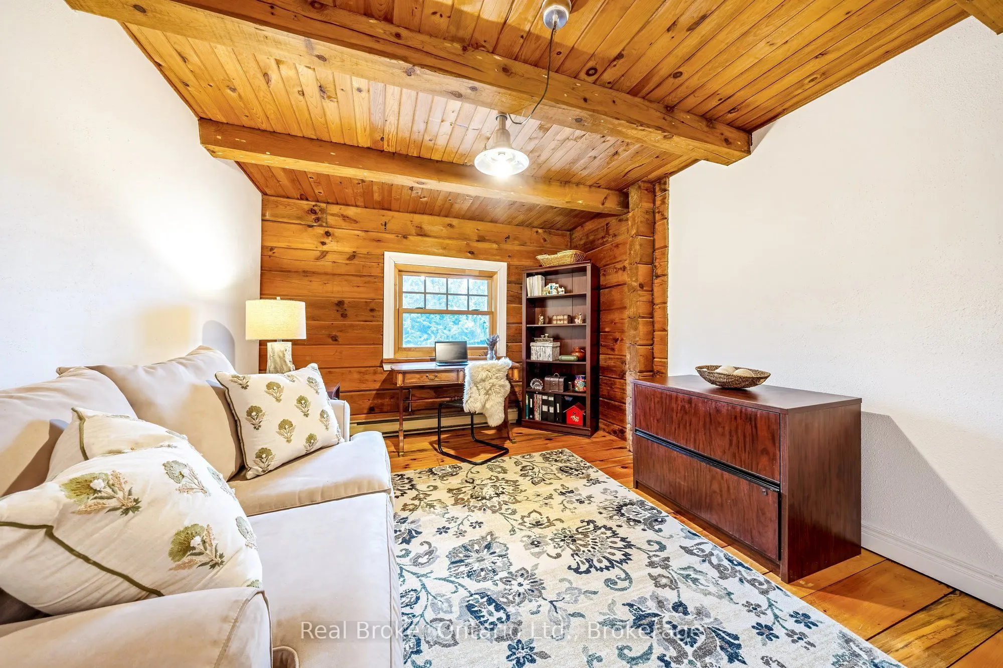 9126 Sideroad 27