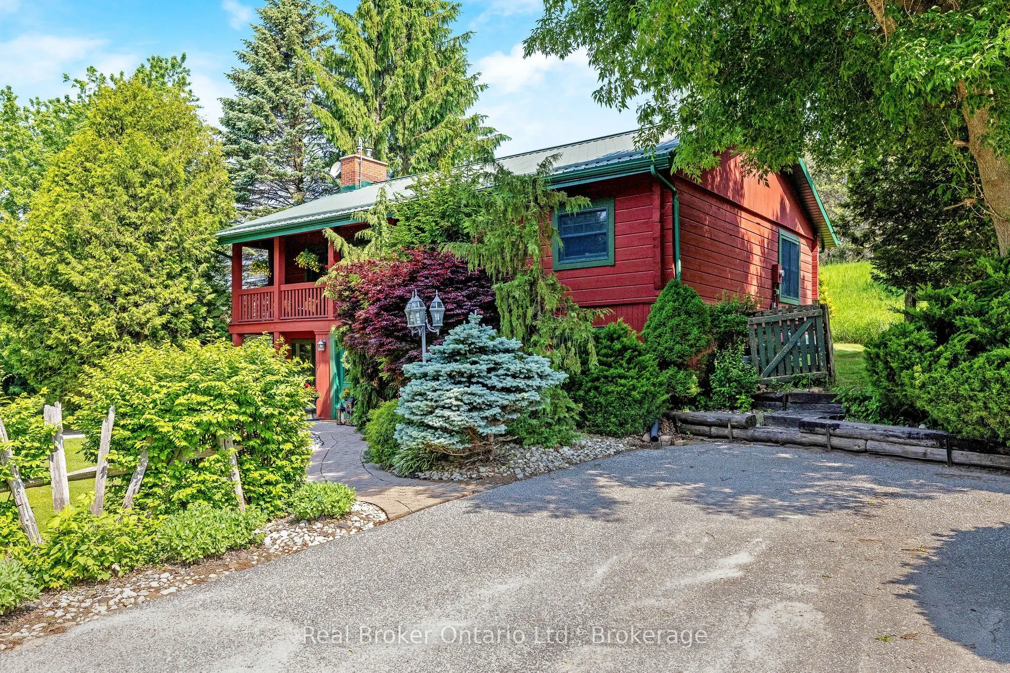 9126 Sideroad 27