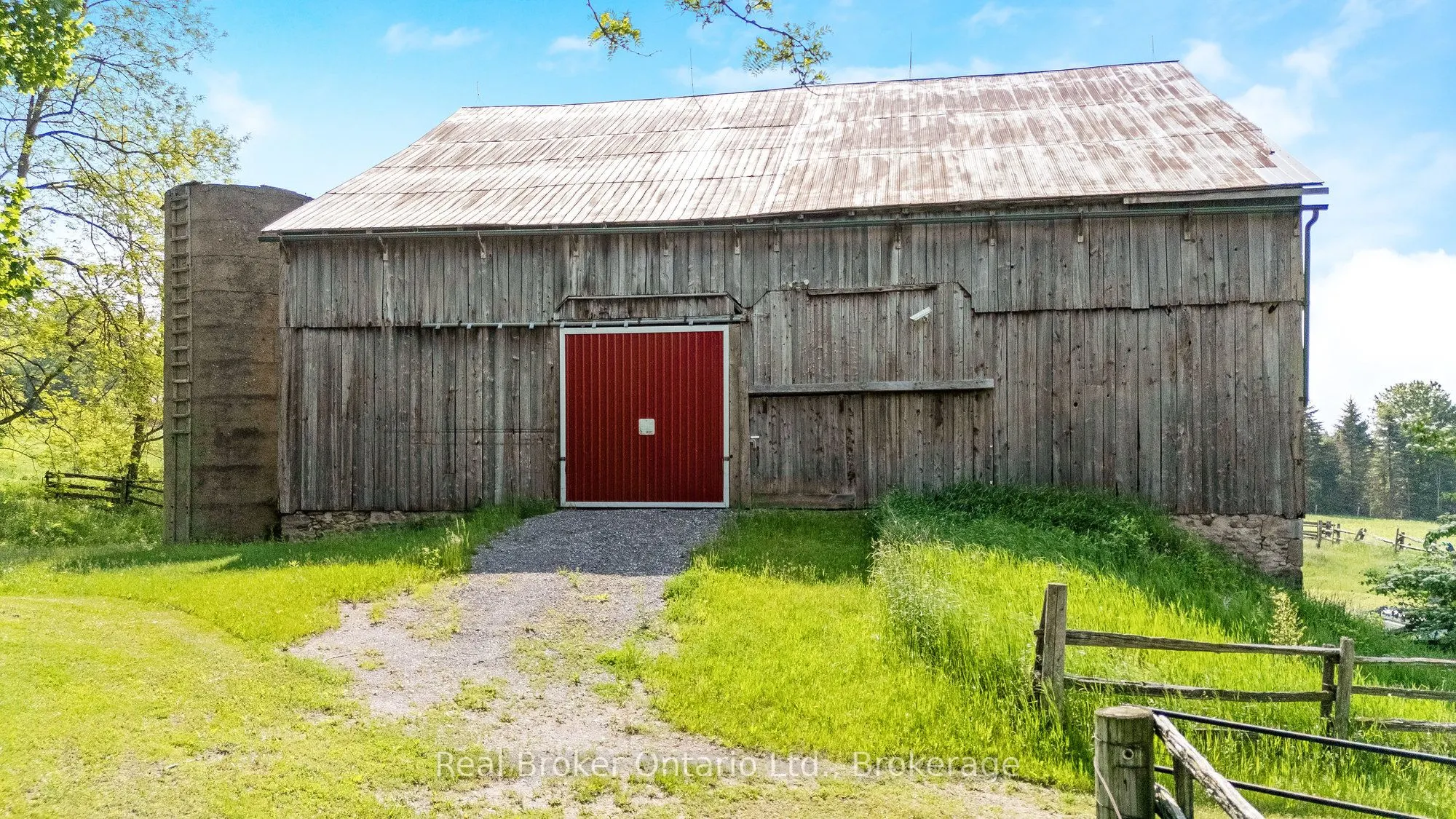 9126 Sideroad 27