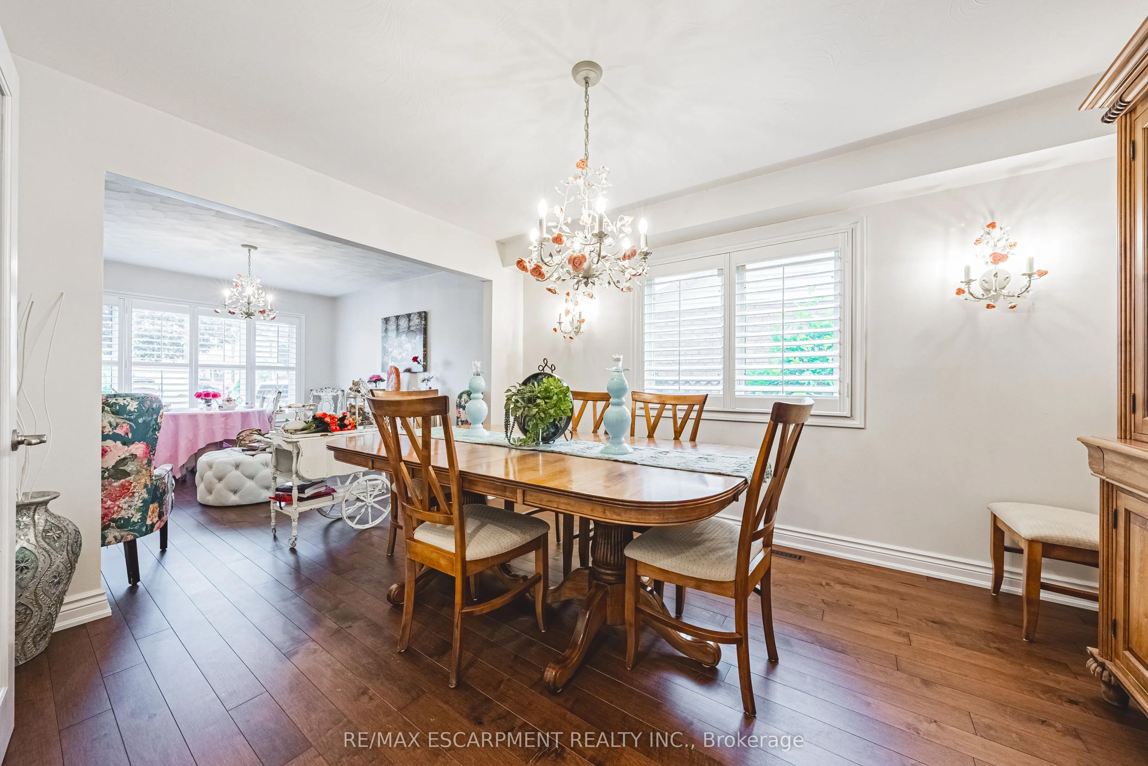 2 Antoinette Court