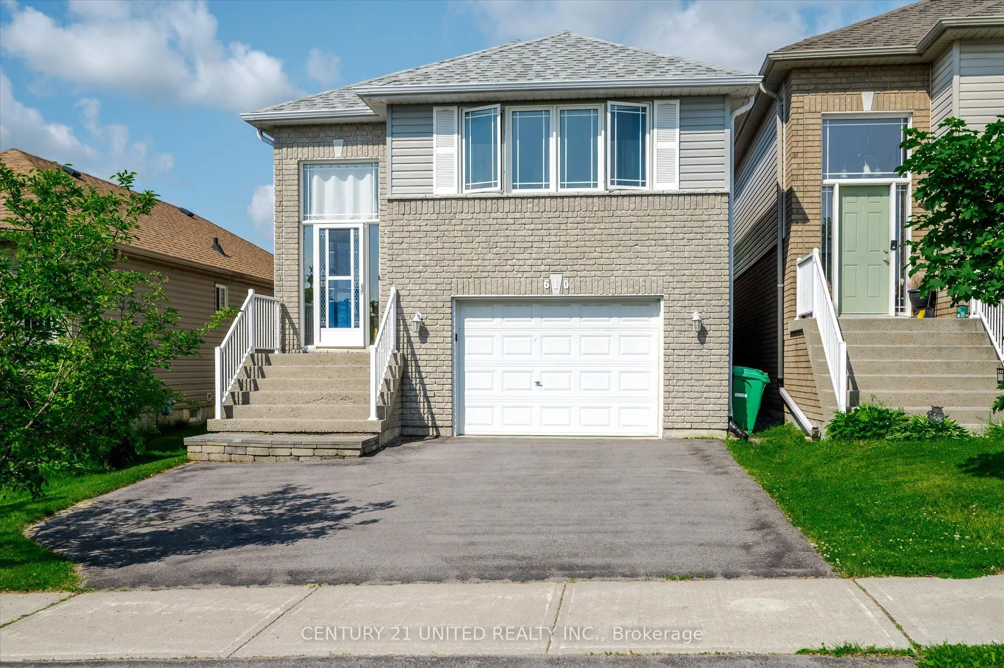 610 Clancy Crescent