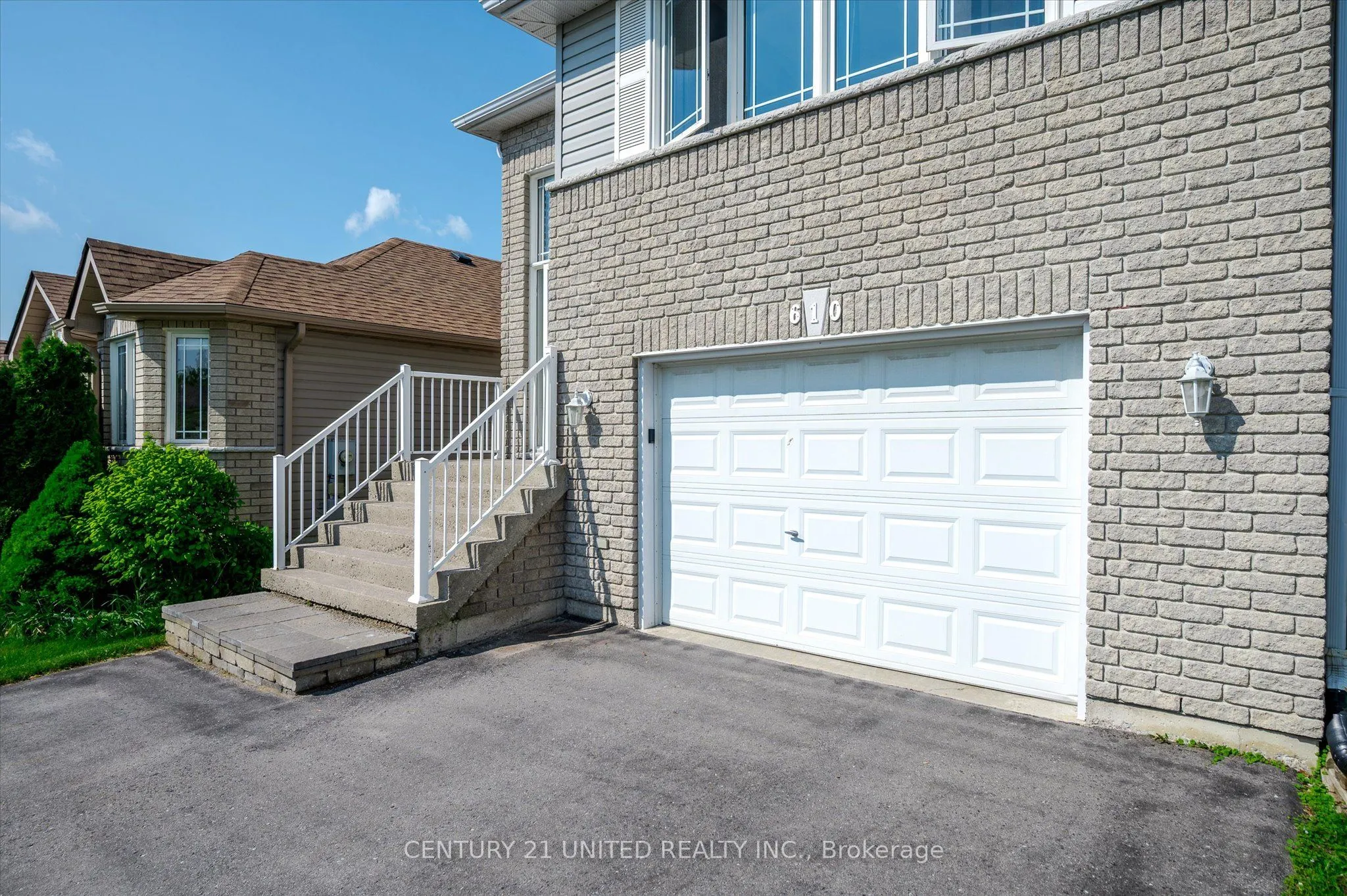 610 Clancy Crescent