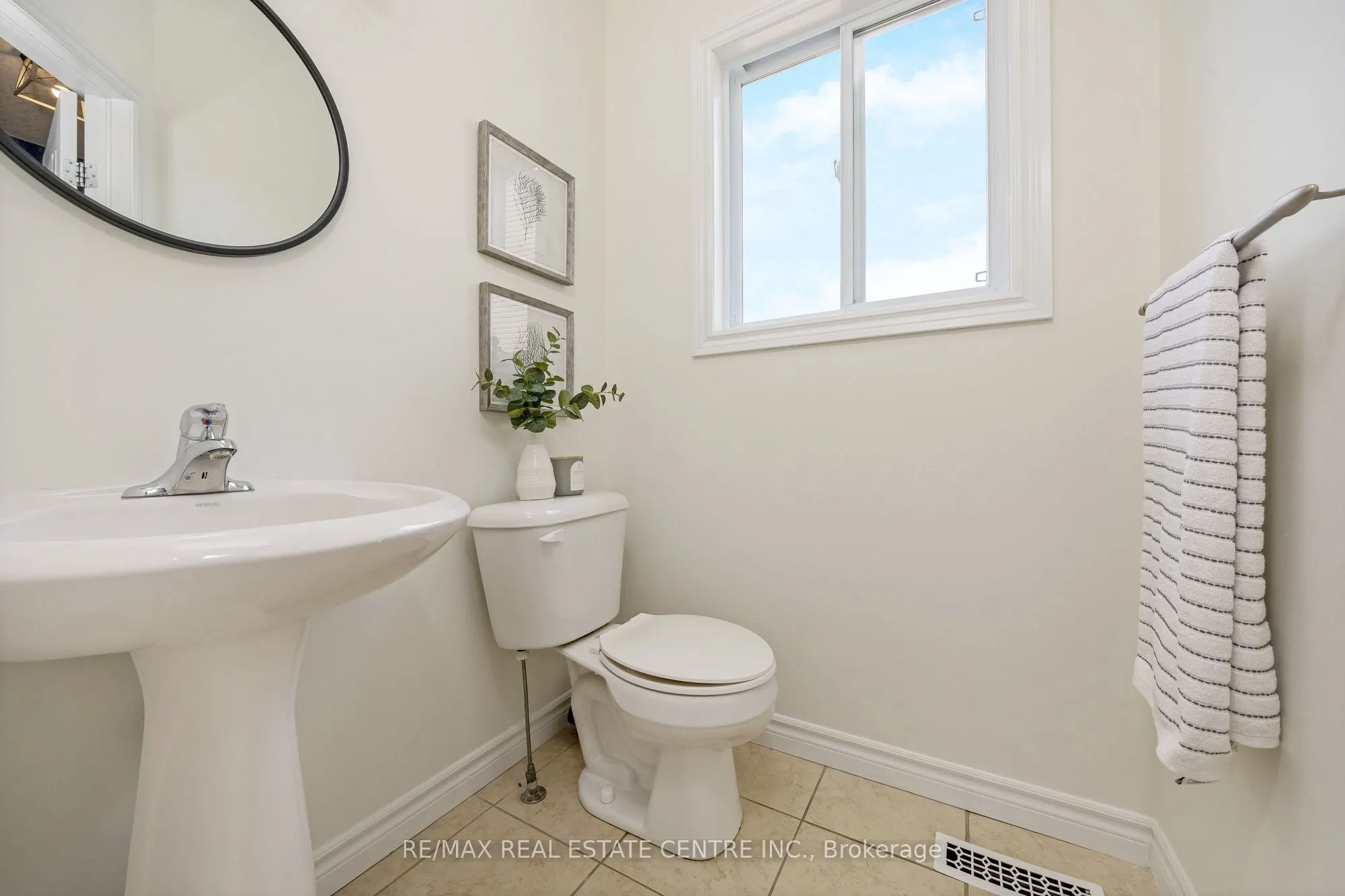 237 Ridge Top Crescent