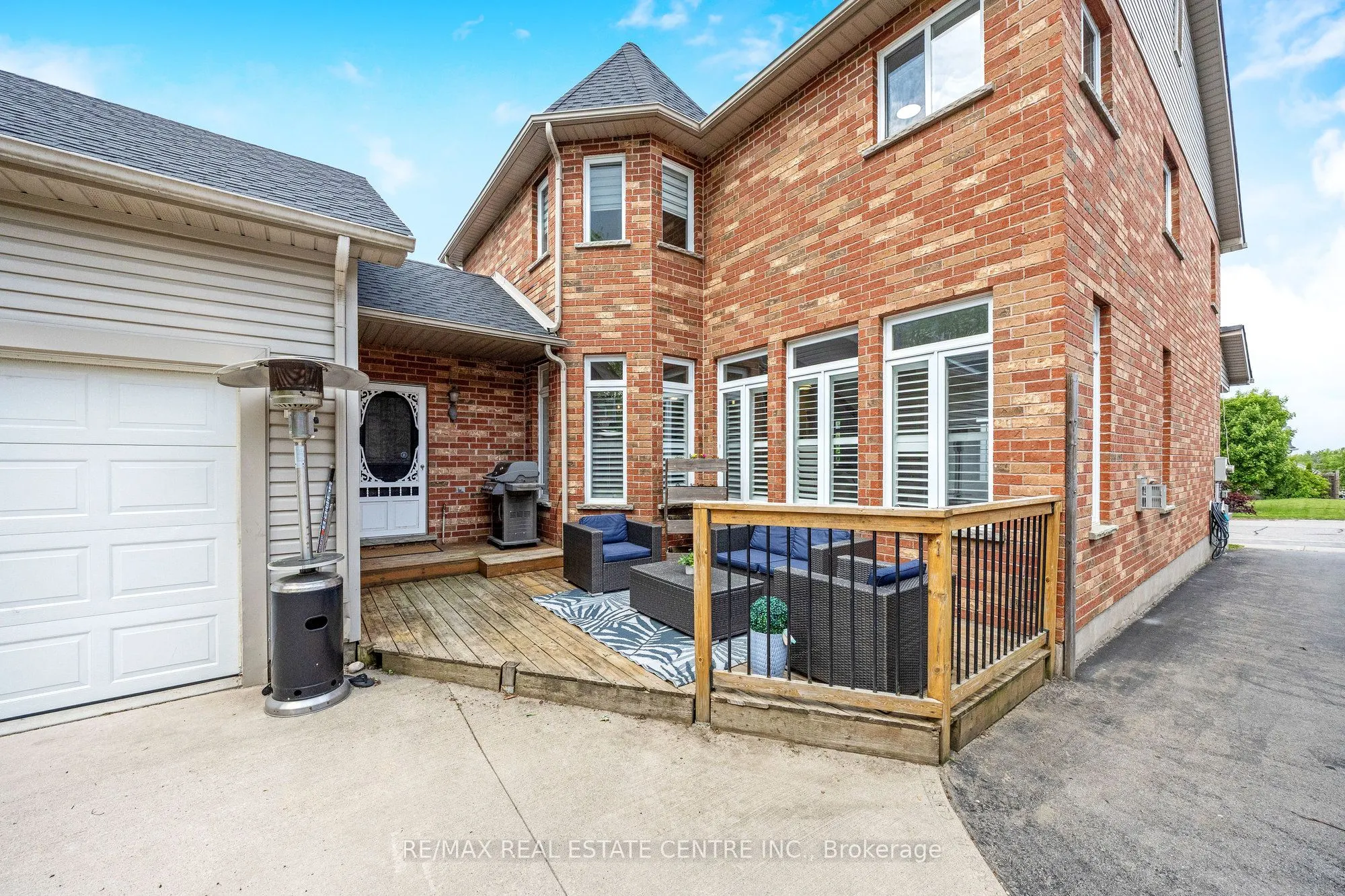 237 Ridge Top Crescent