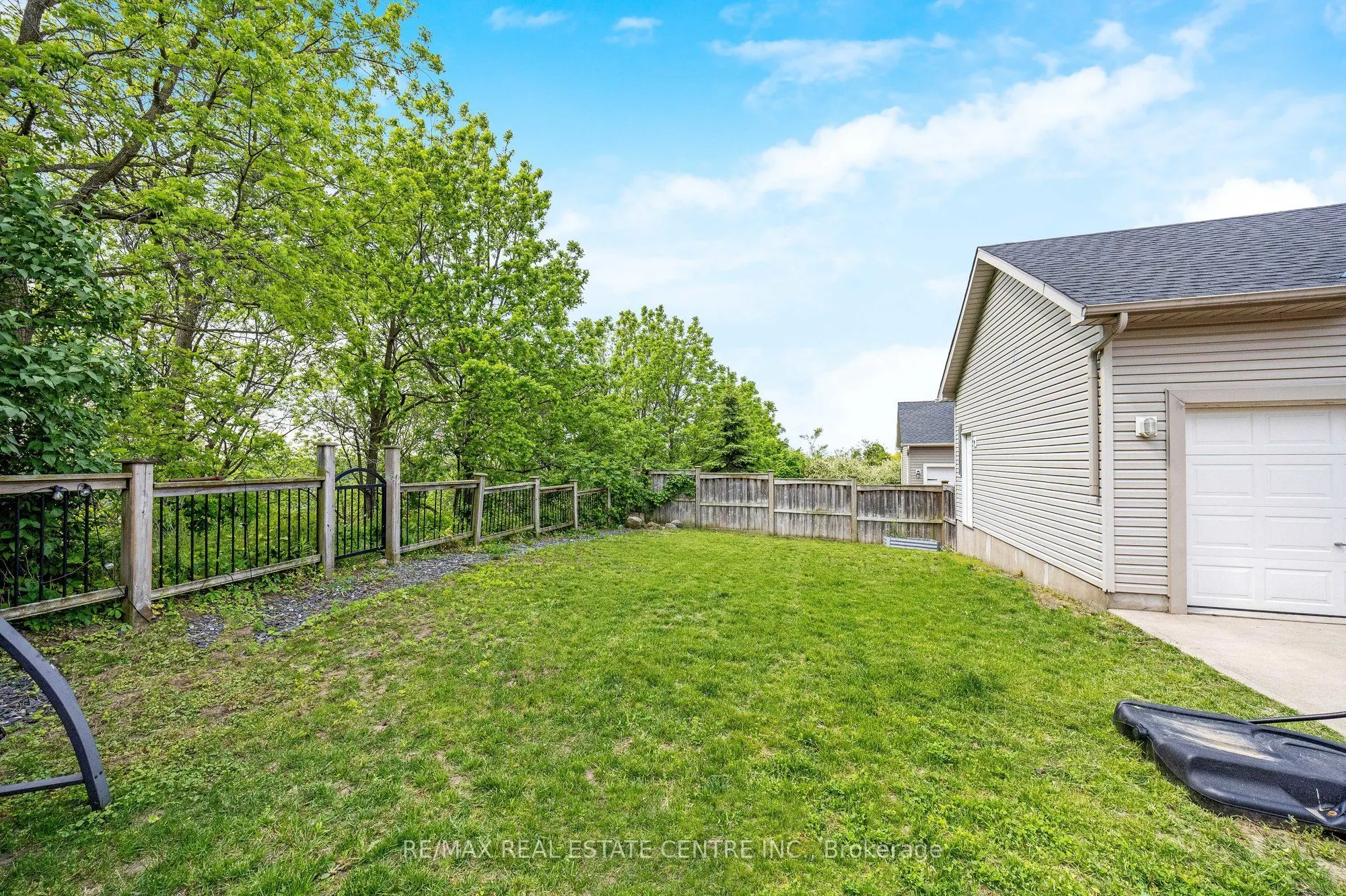 237 Ridge Top Crescent