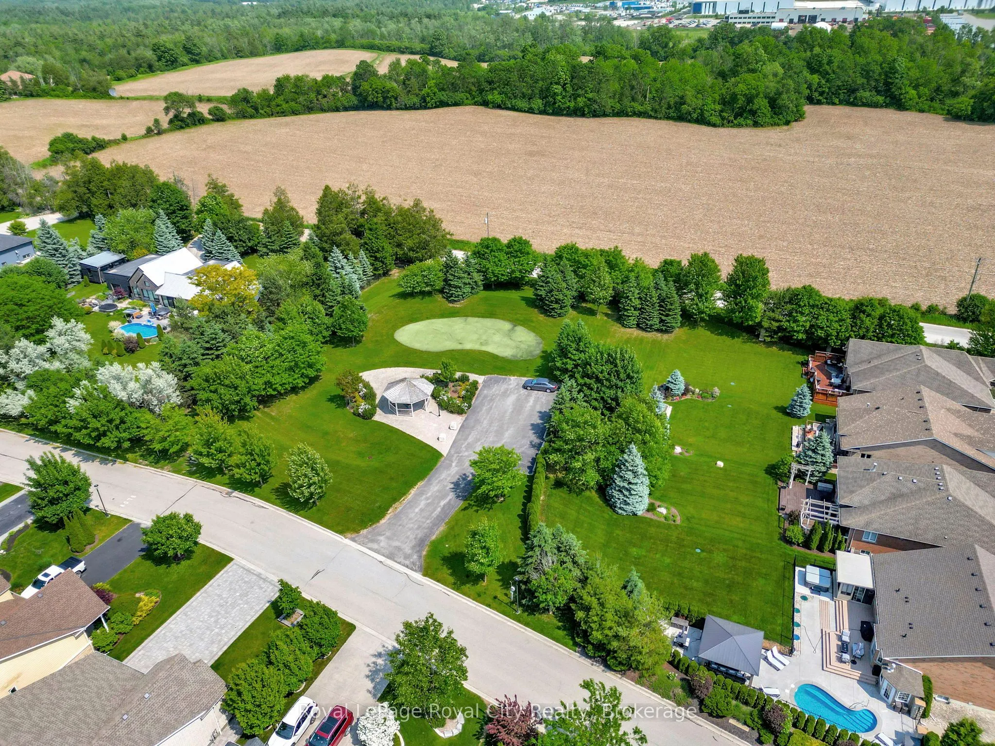 114 Aberfoyle Mill Crescent