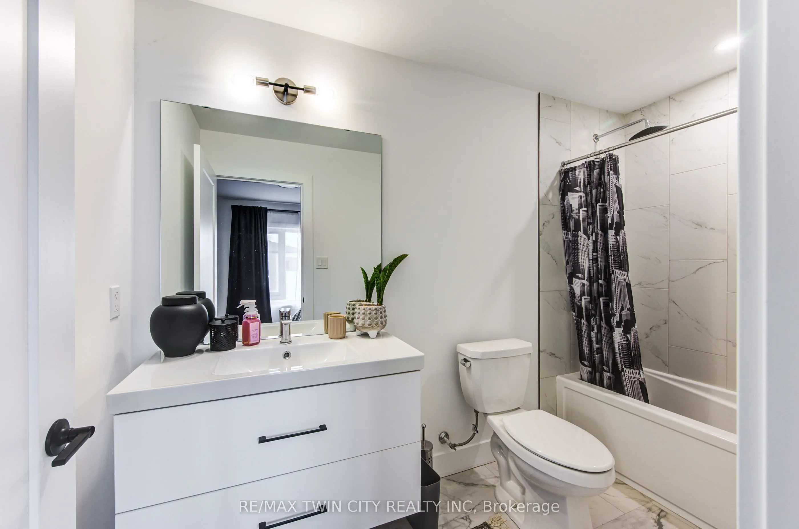 4222 Lismer Lane, #14