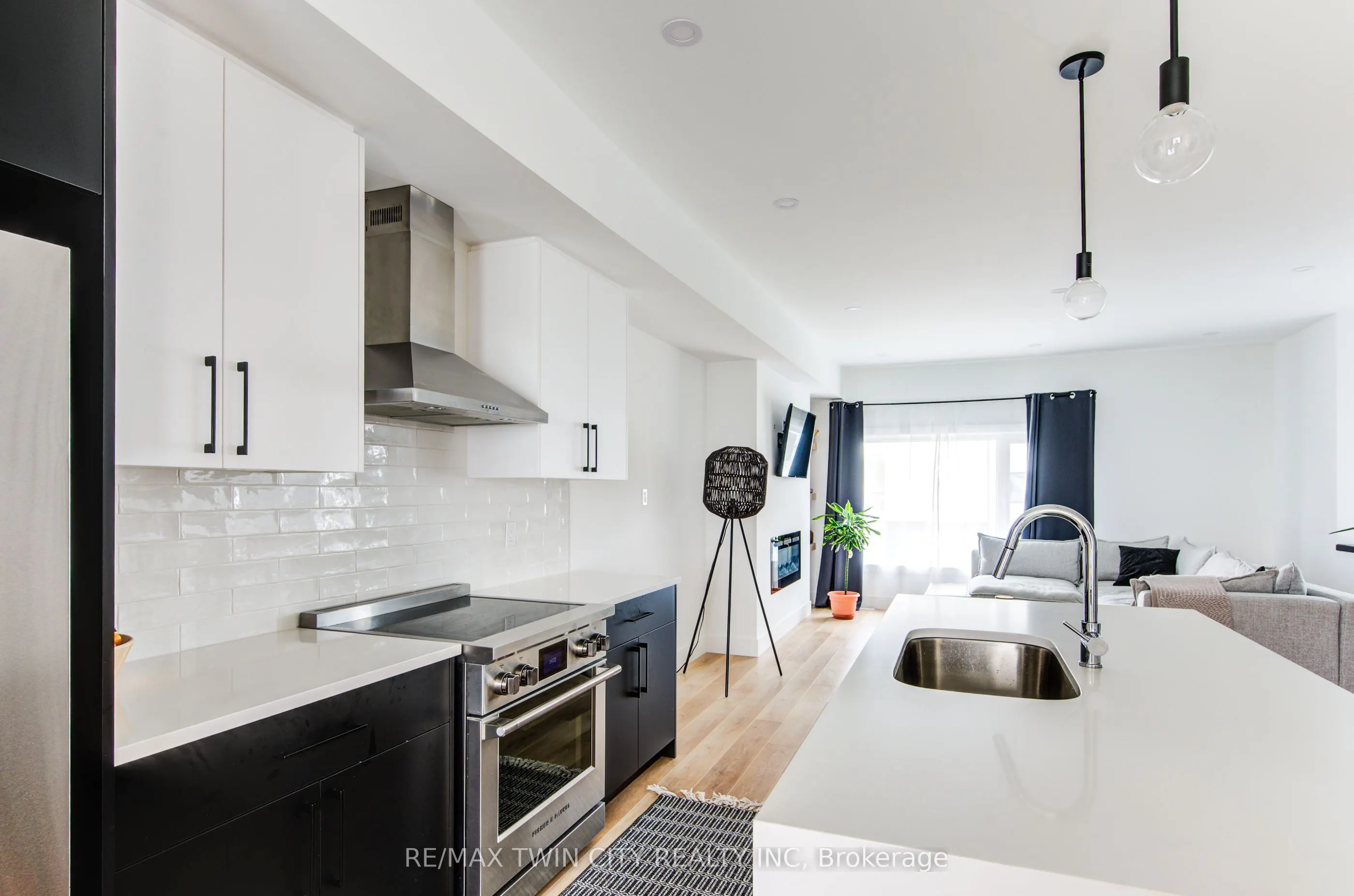 4222 Lismer Lane, #14