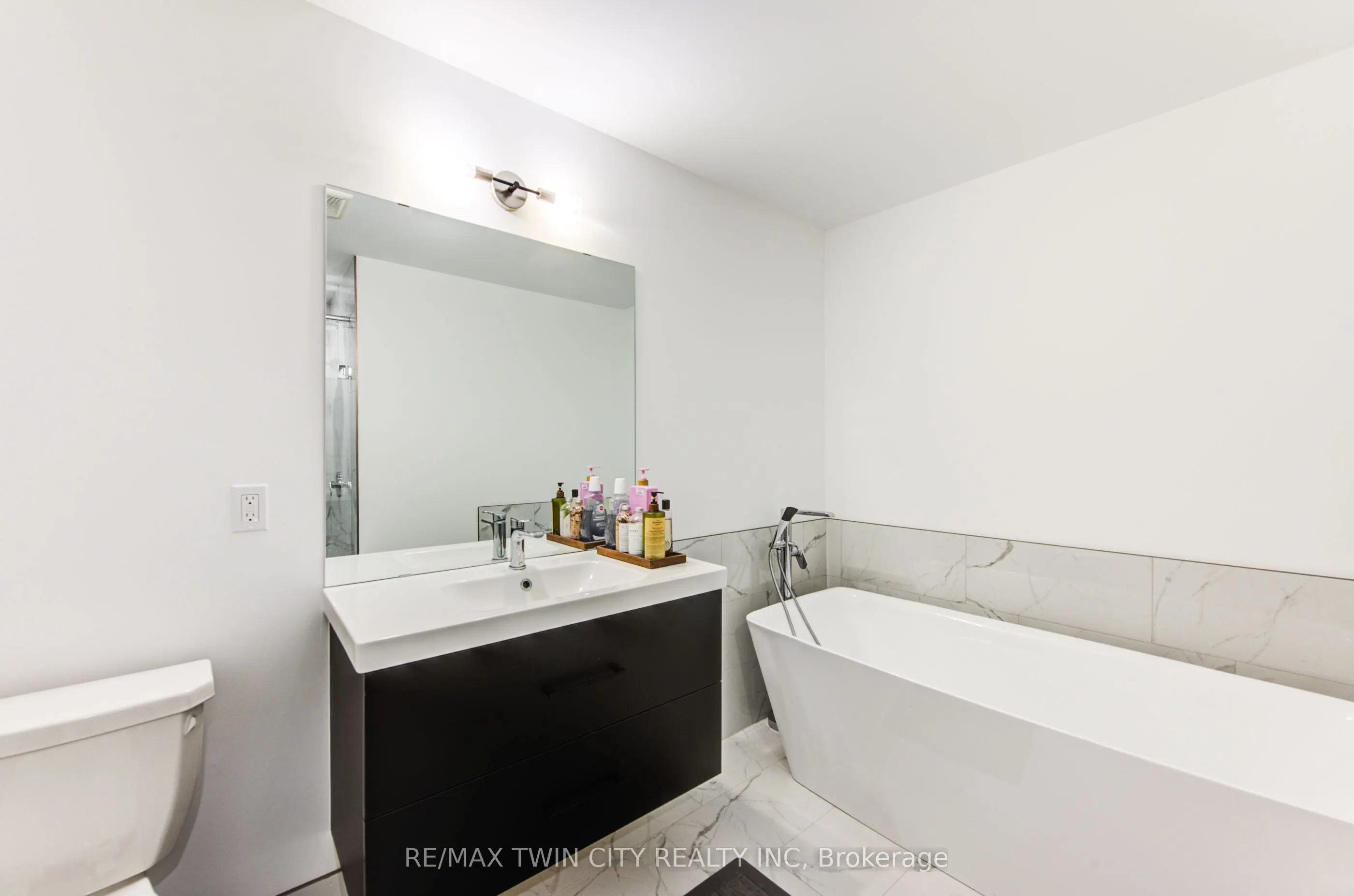4222 Lismer Lane, #14
