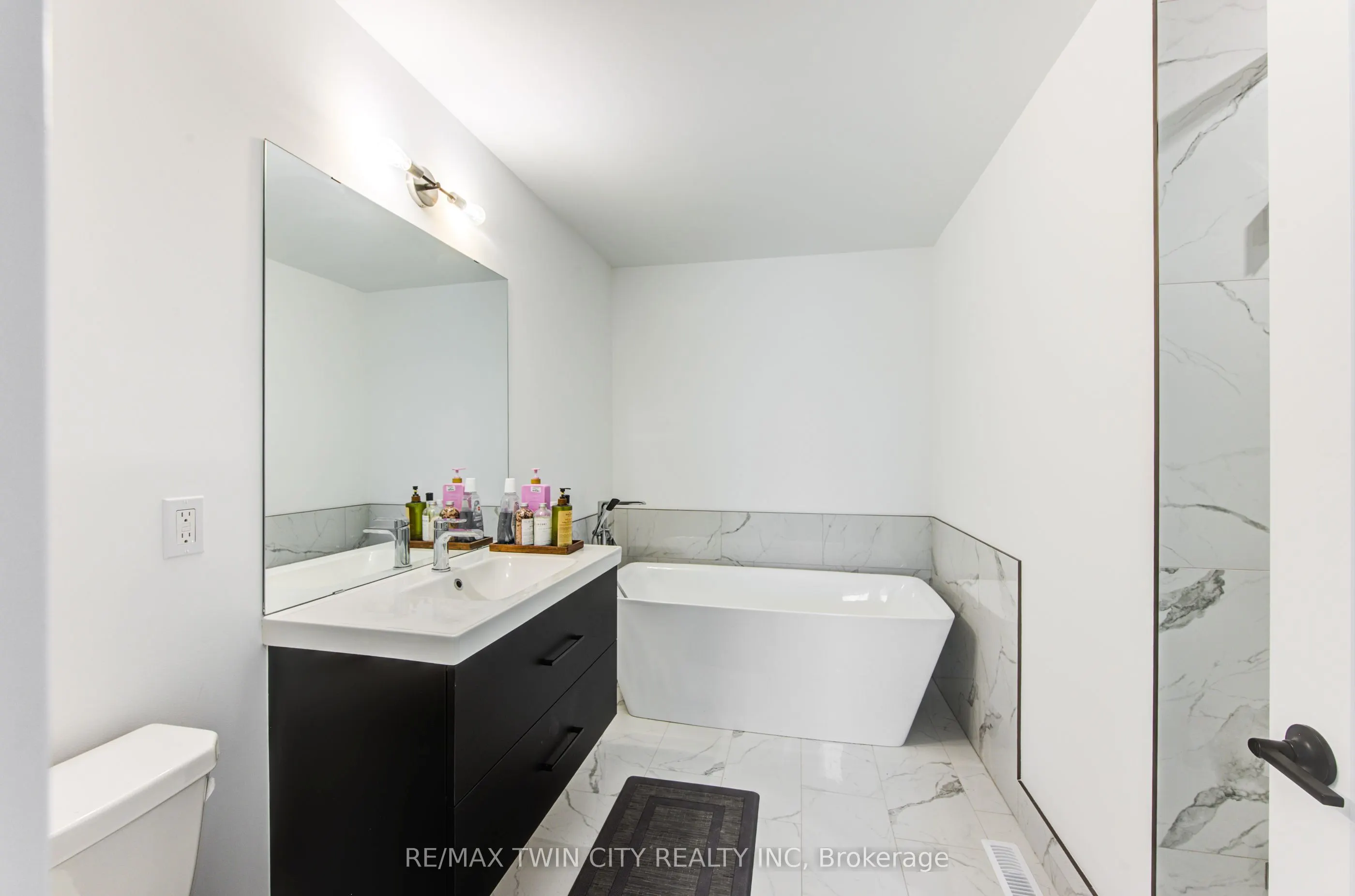 4222 Lismer Lane, #14