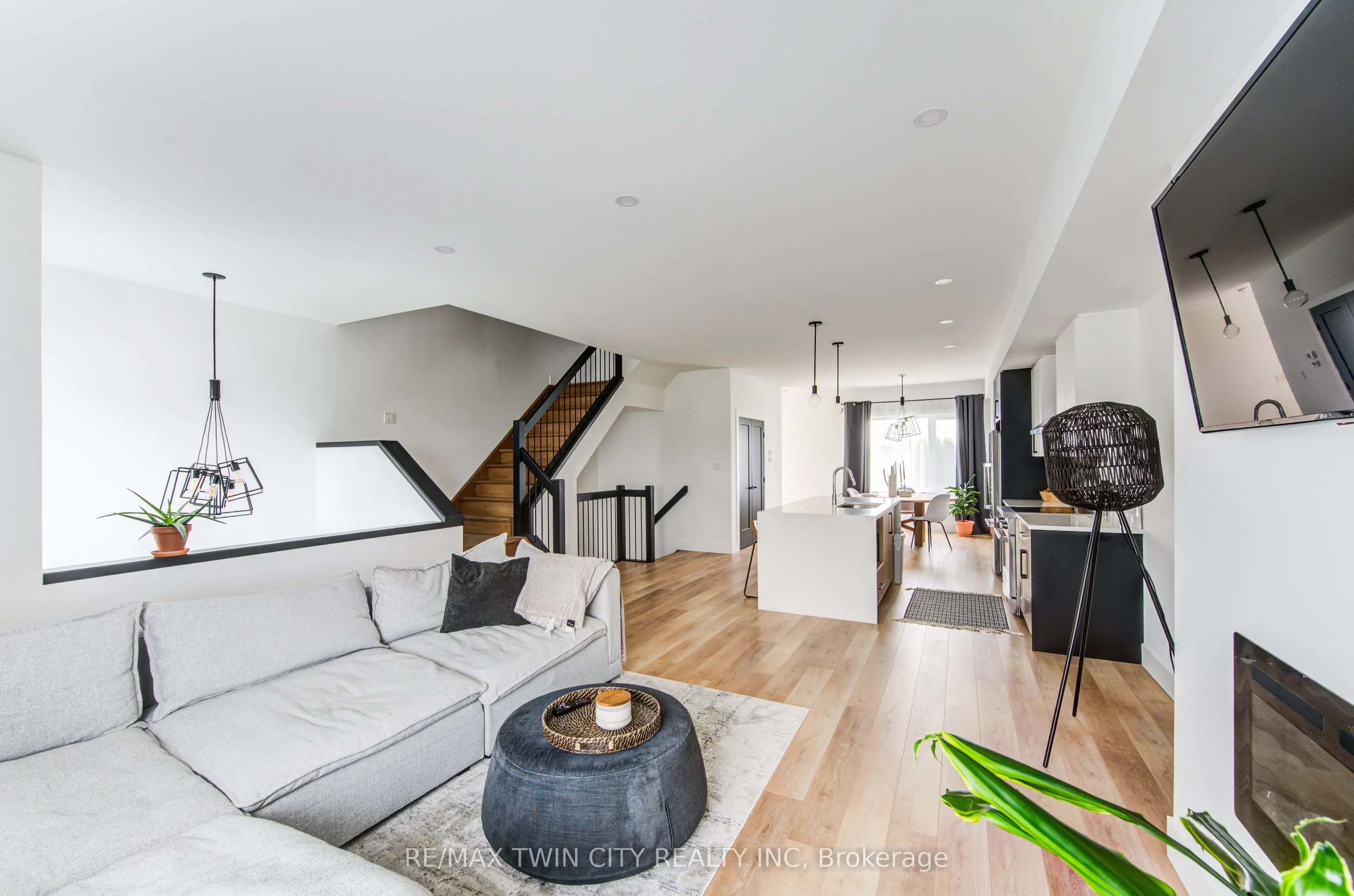 4222 Lismer Lane, #14
