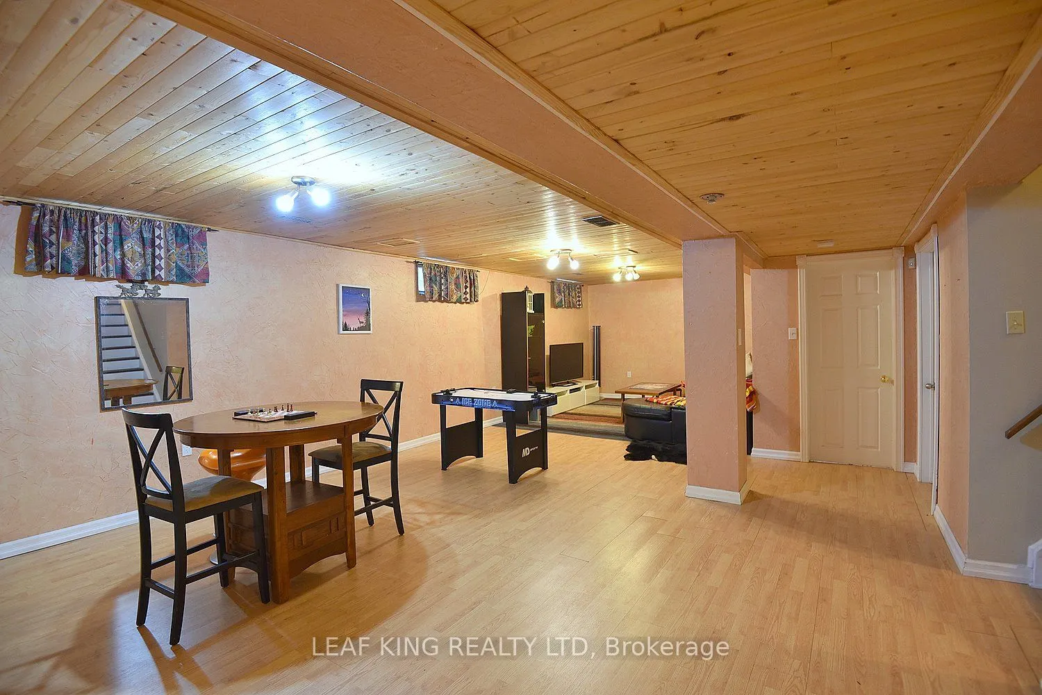 43 Niska Drive