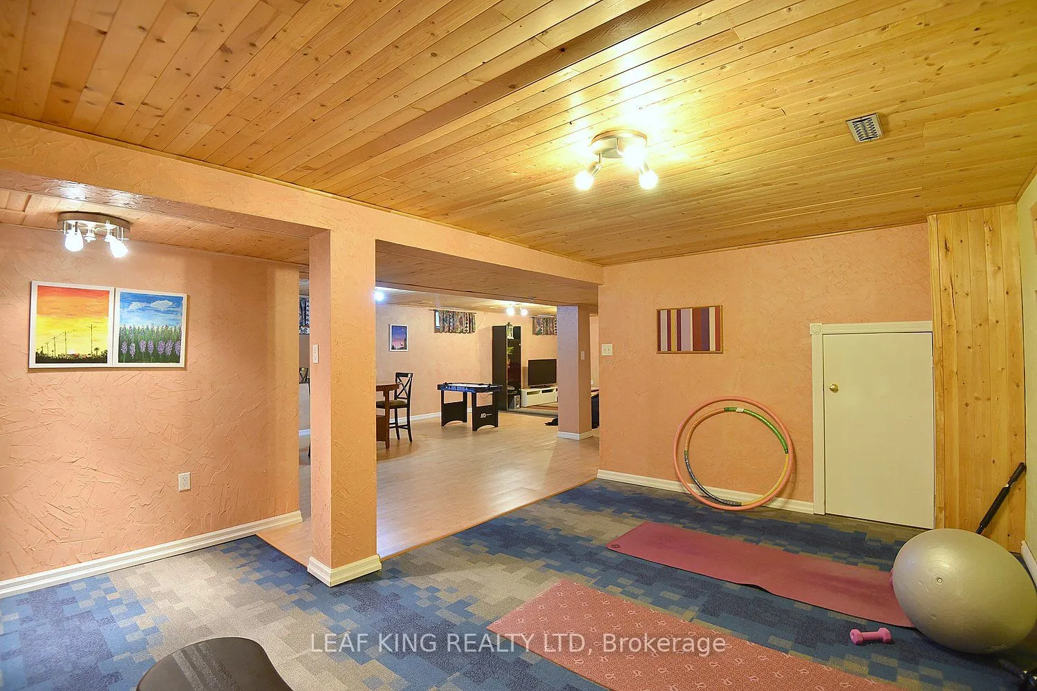 43 Niska Drive