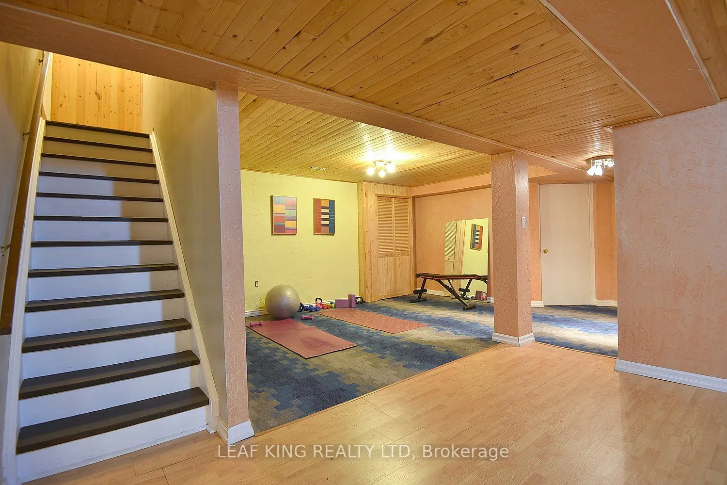 43 Niska Drive