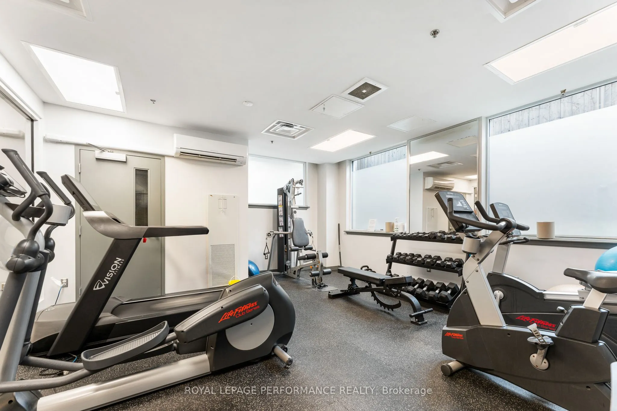238 Besserer Street, #1504