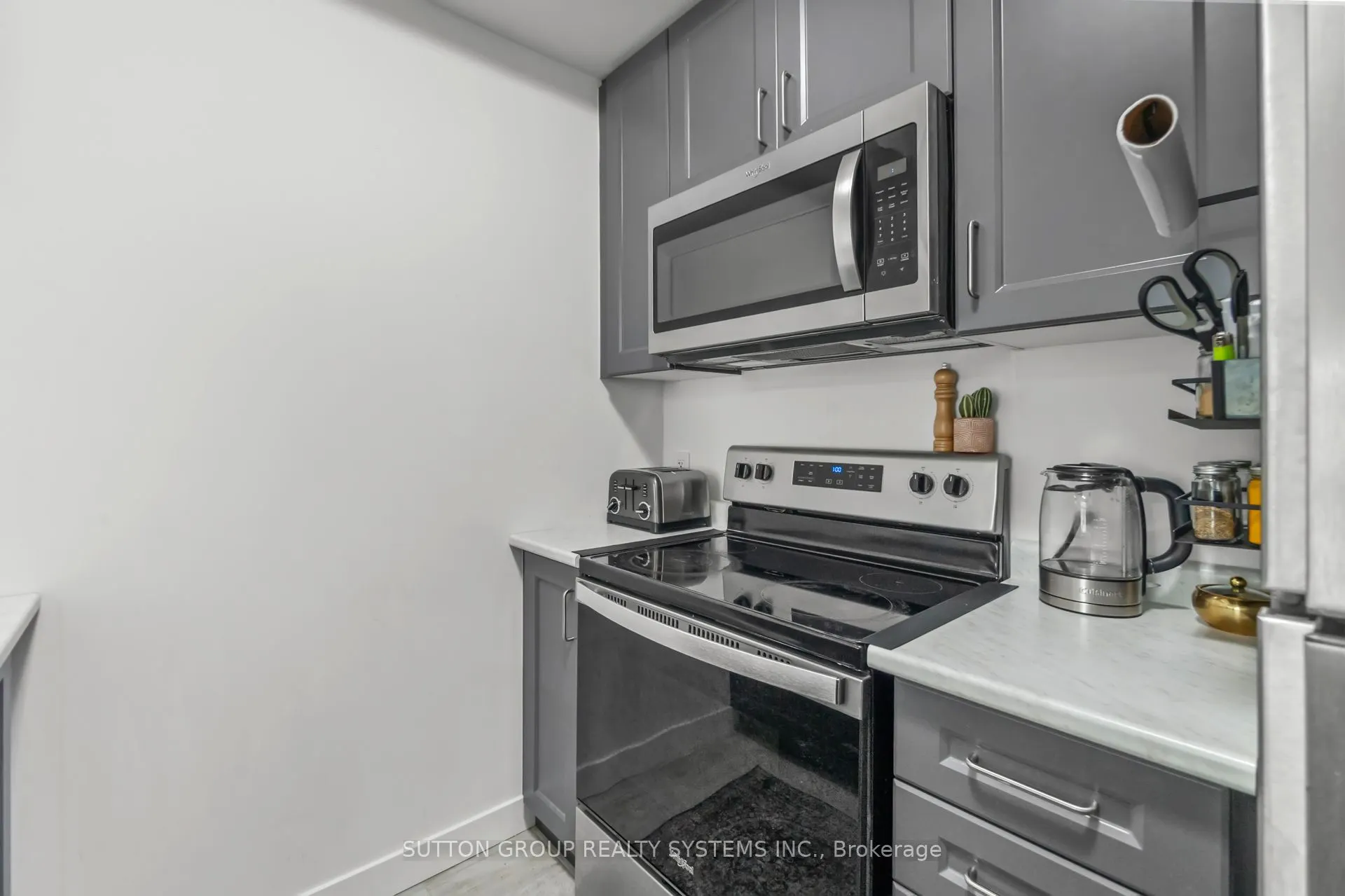 460 Dundas Street E, #231