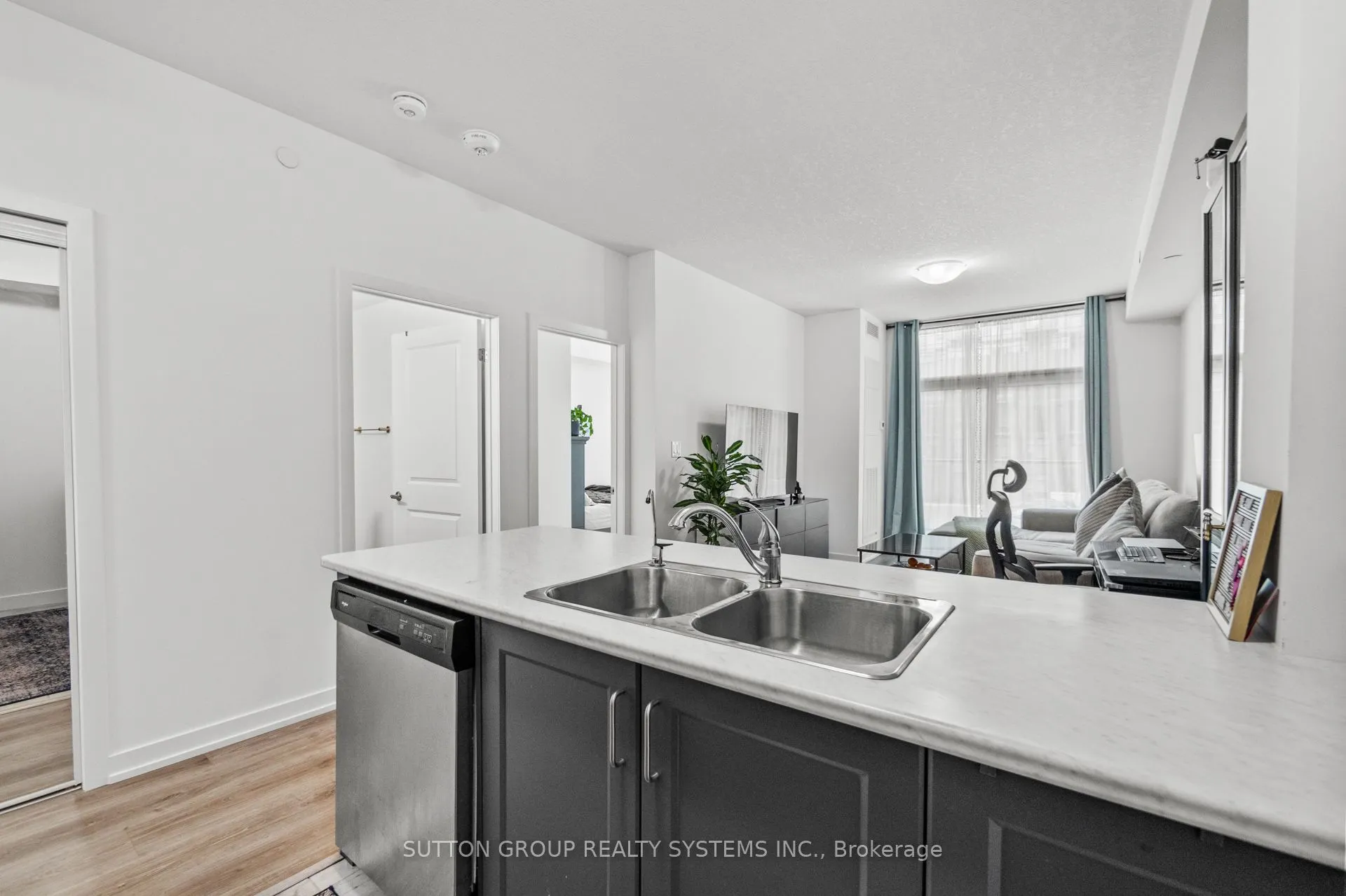 460 Dundas Street E, #231