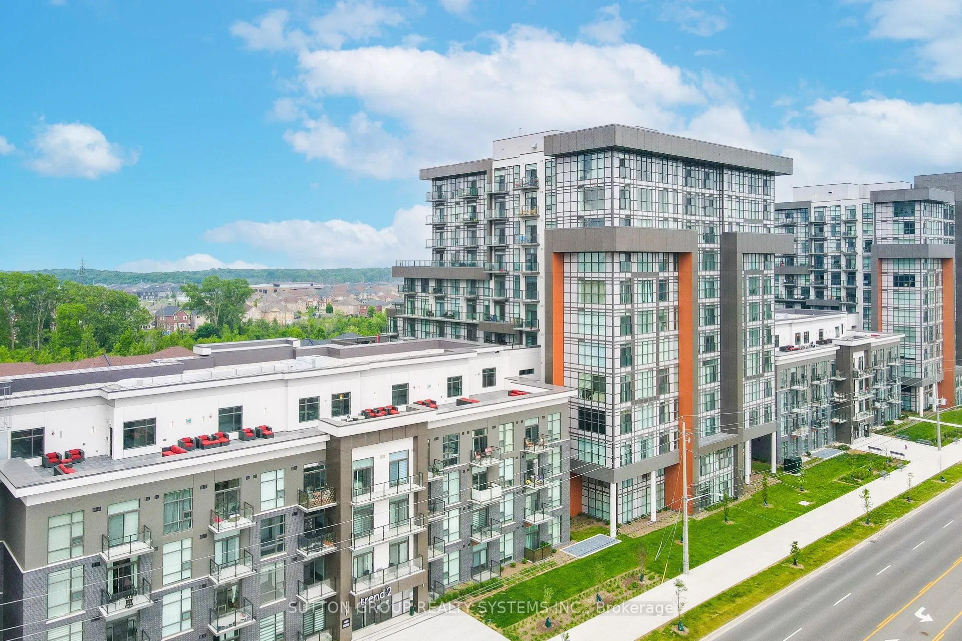 460 Dundas Street E, #231