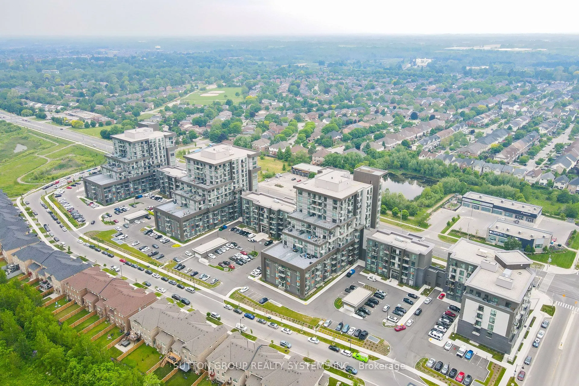 460 Dundas Street E, #231
