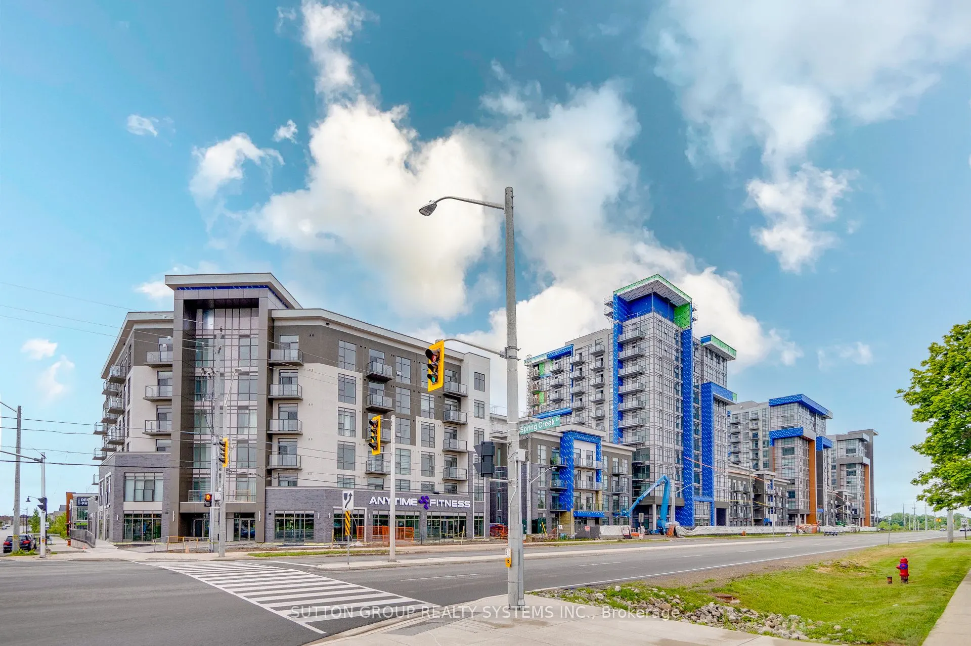 460 Dundas Street E, #231