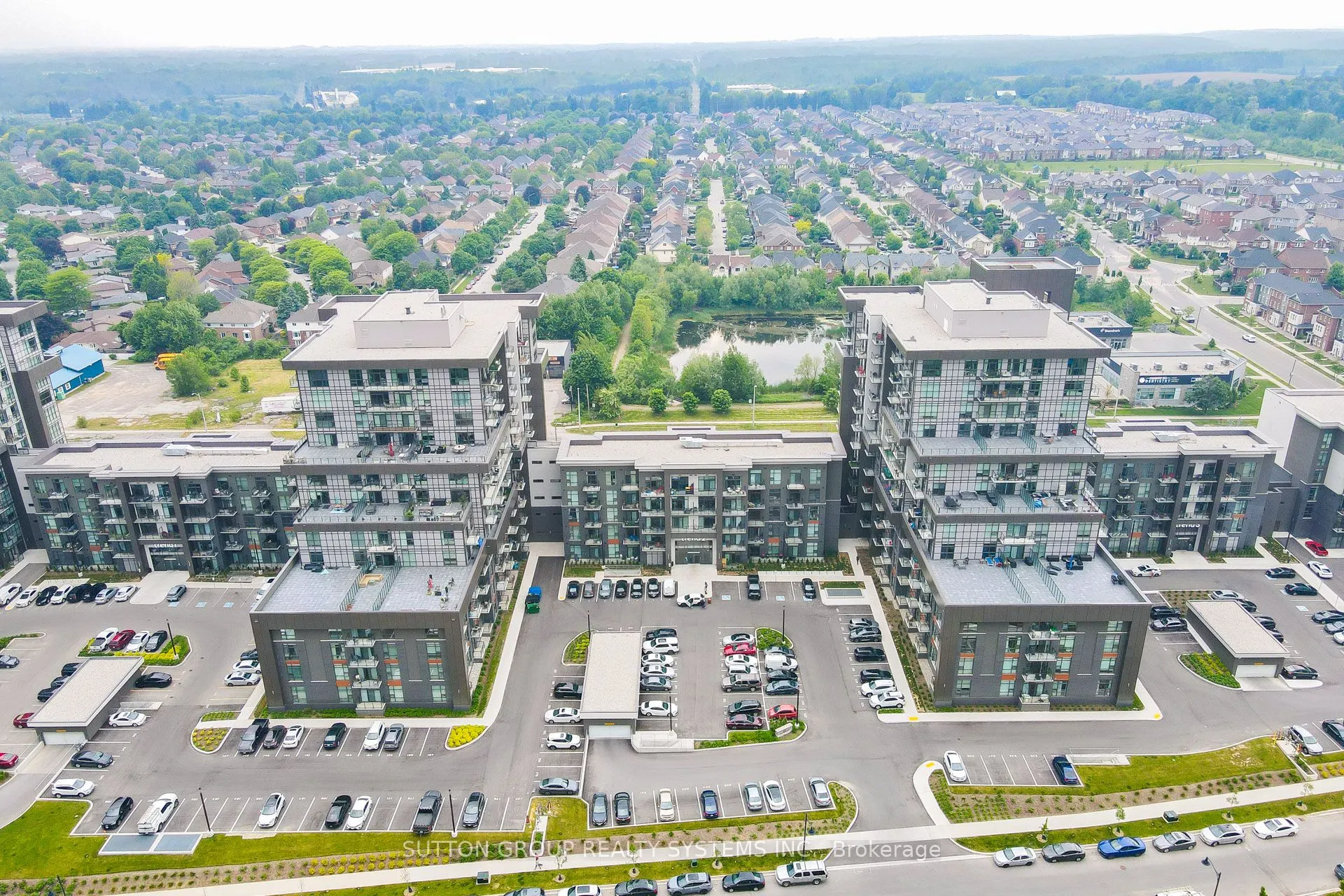 460 Dundas Street E, #231