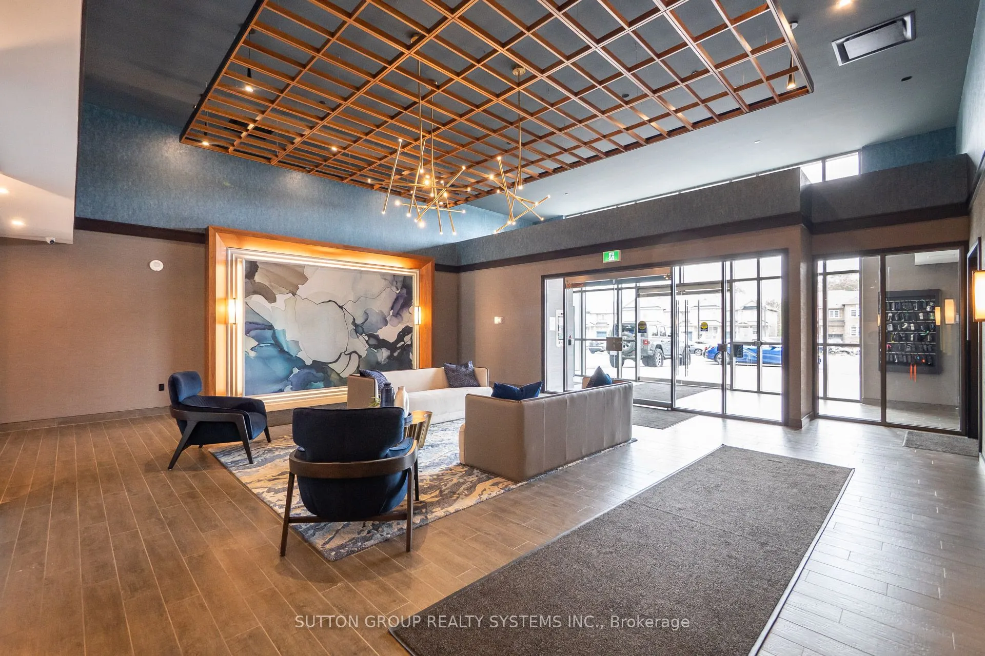 460 Dundas Street E, #231