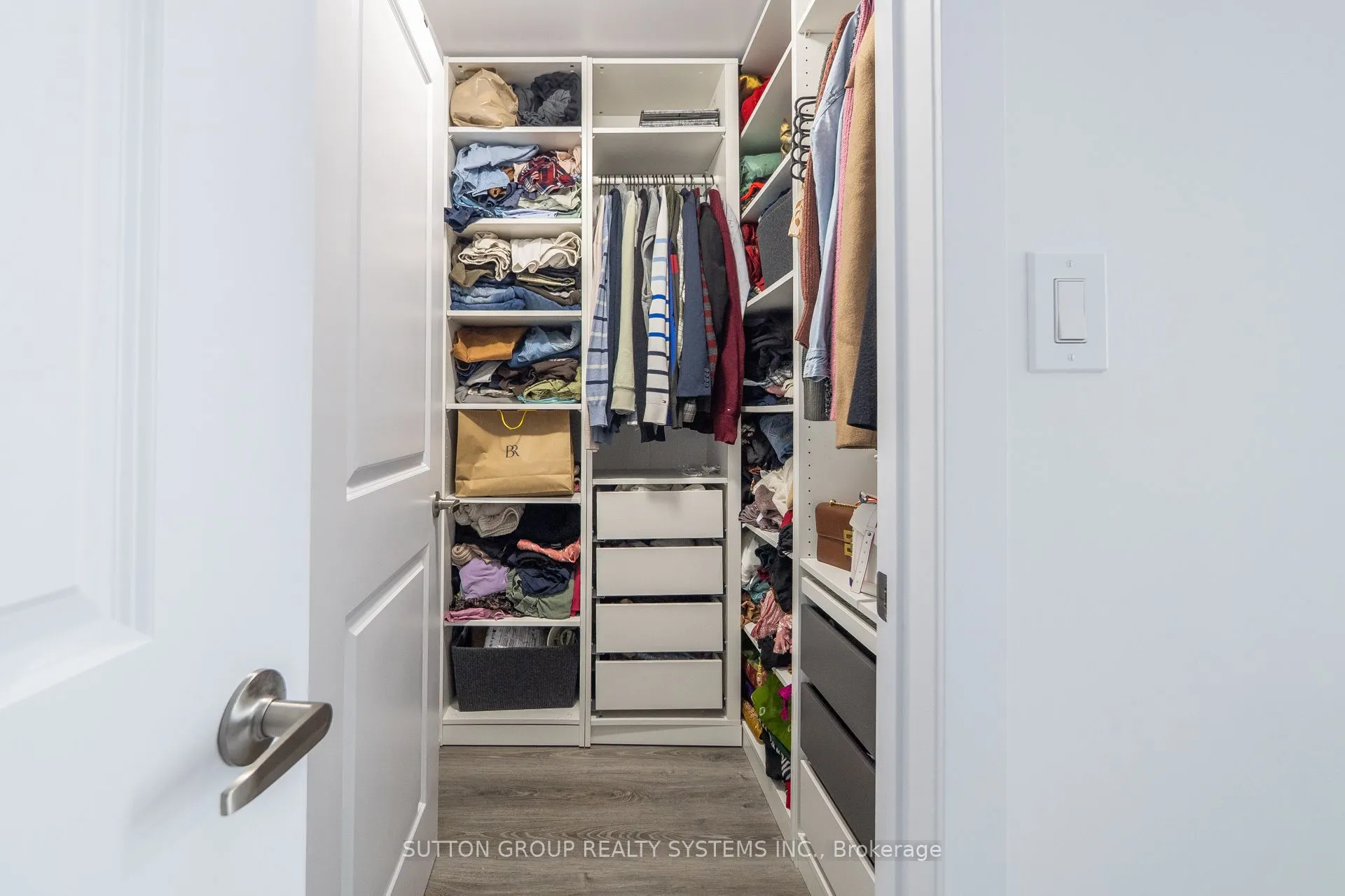 460 Dundas Street E, #231
