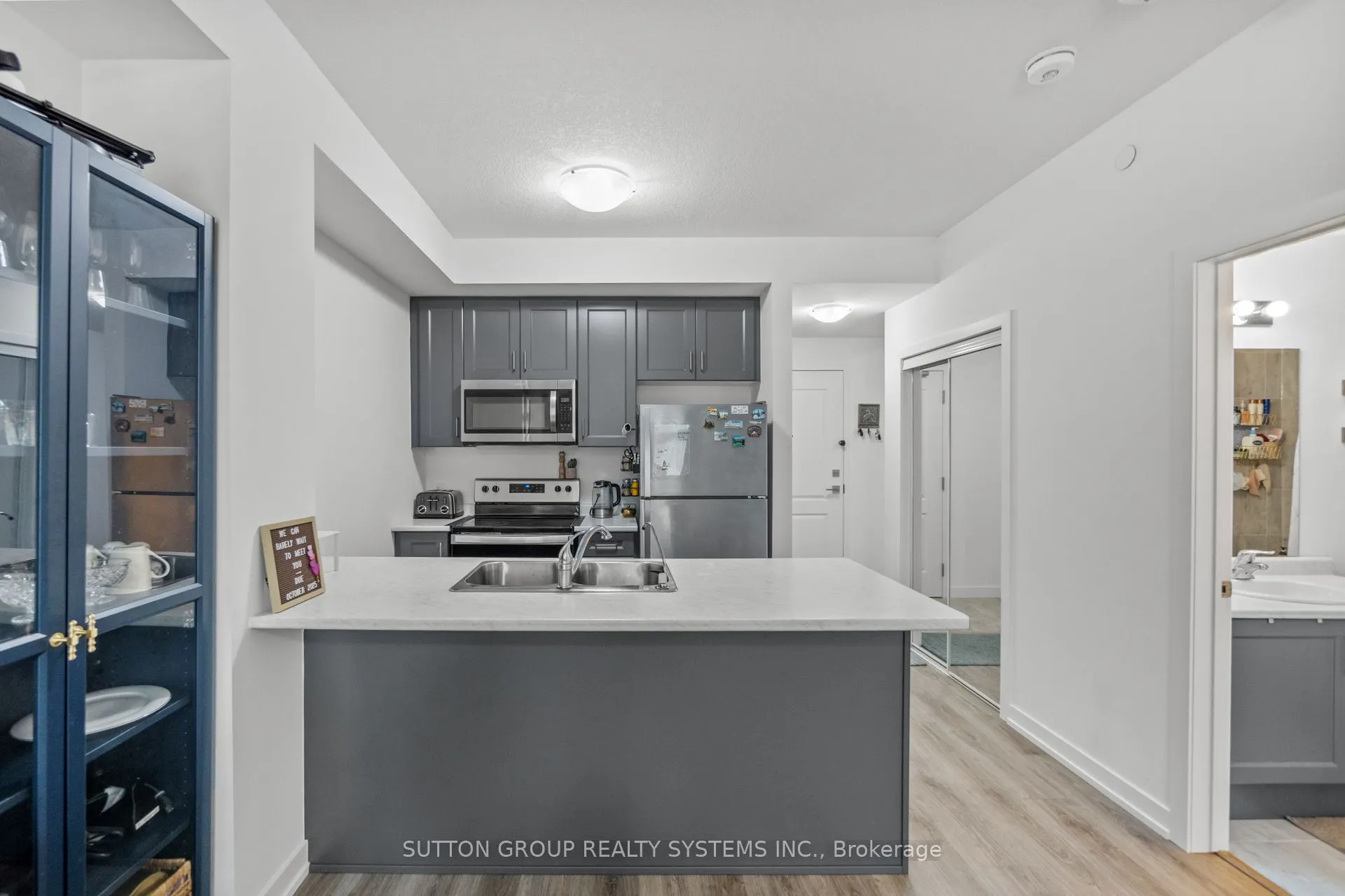 460 Dundas Street E, #231