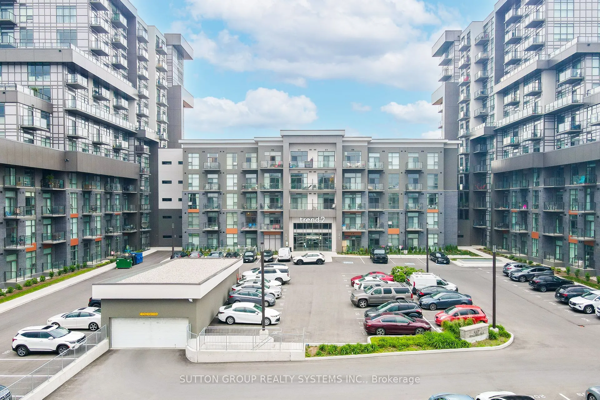 460 Dundas Street E, #231
