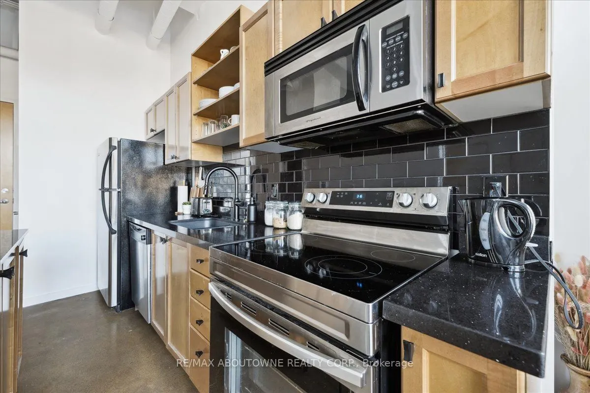 404 King Street W, #232