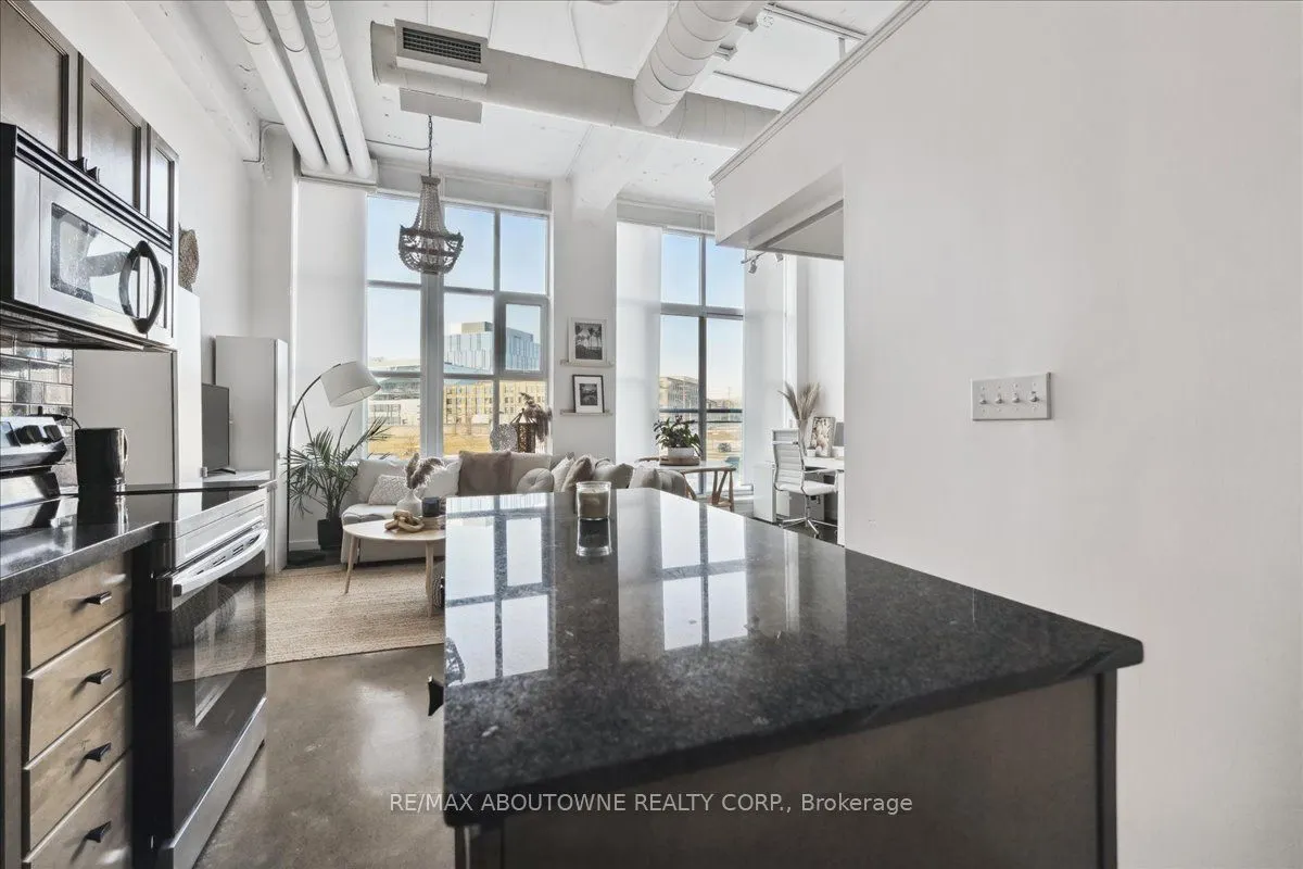 404 King Street W, #232
