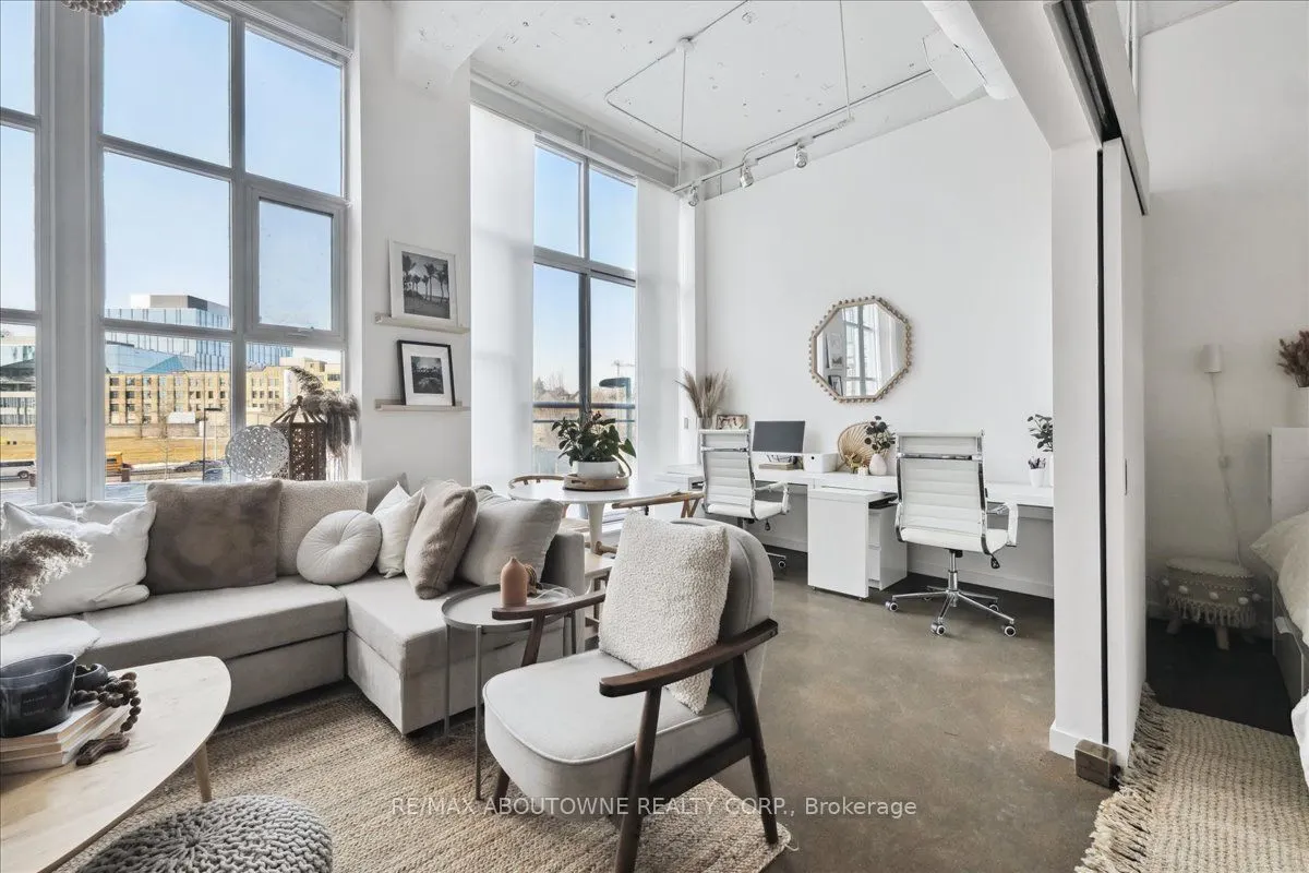 404 King Street W, #232