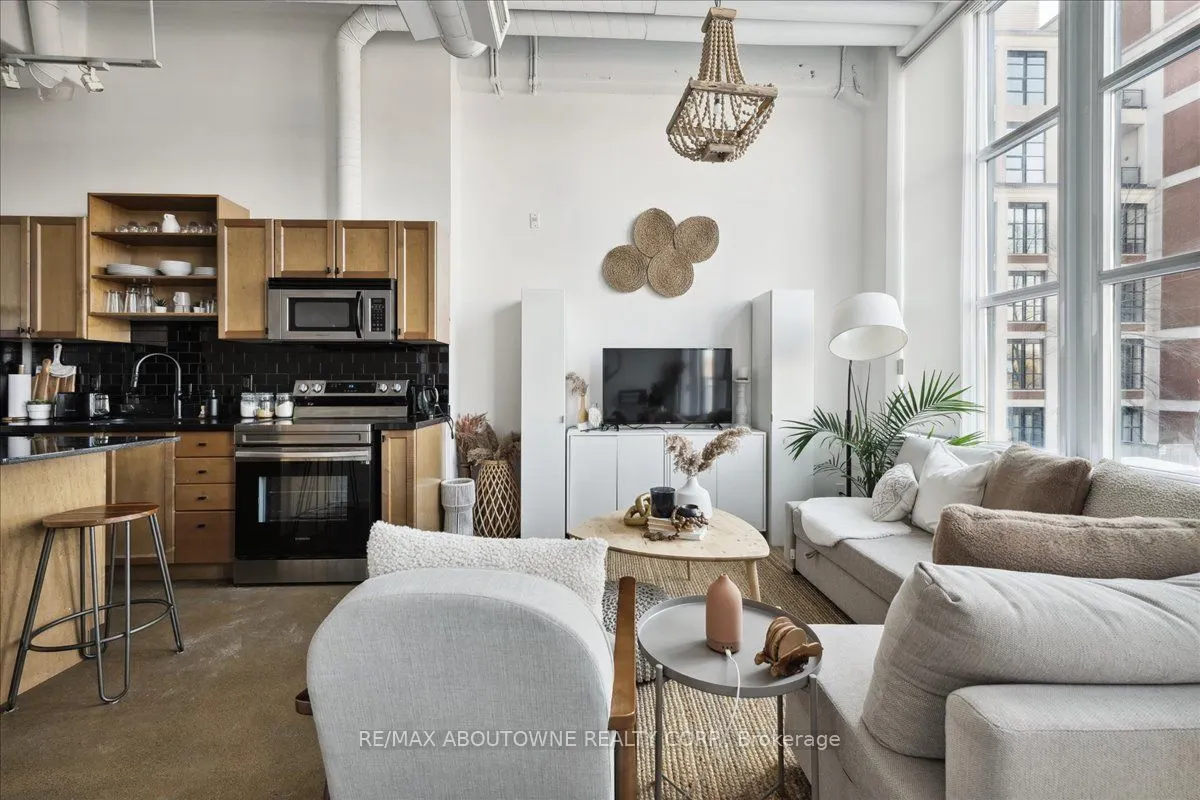 404 King Street W, #232