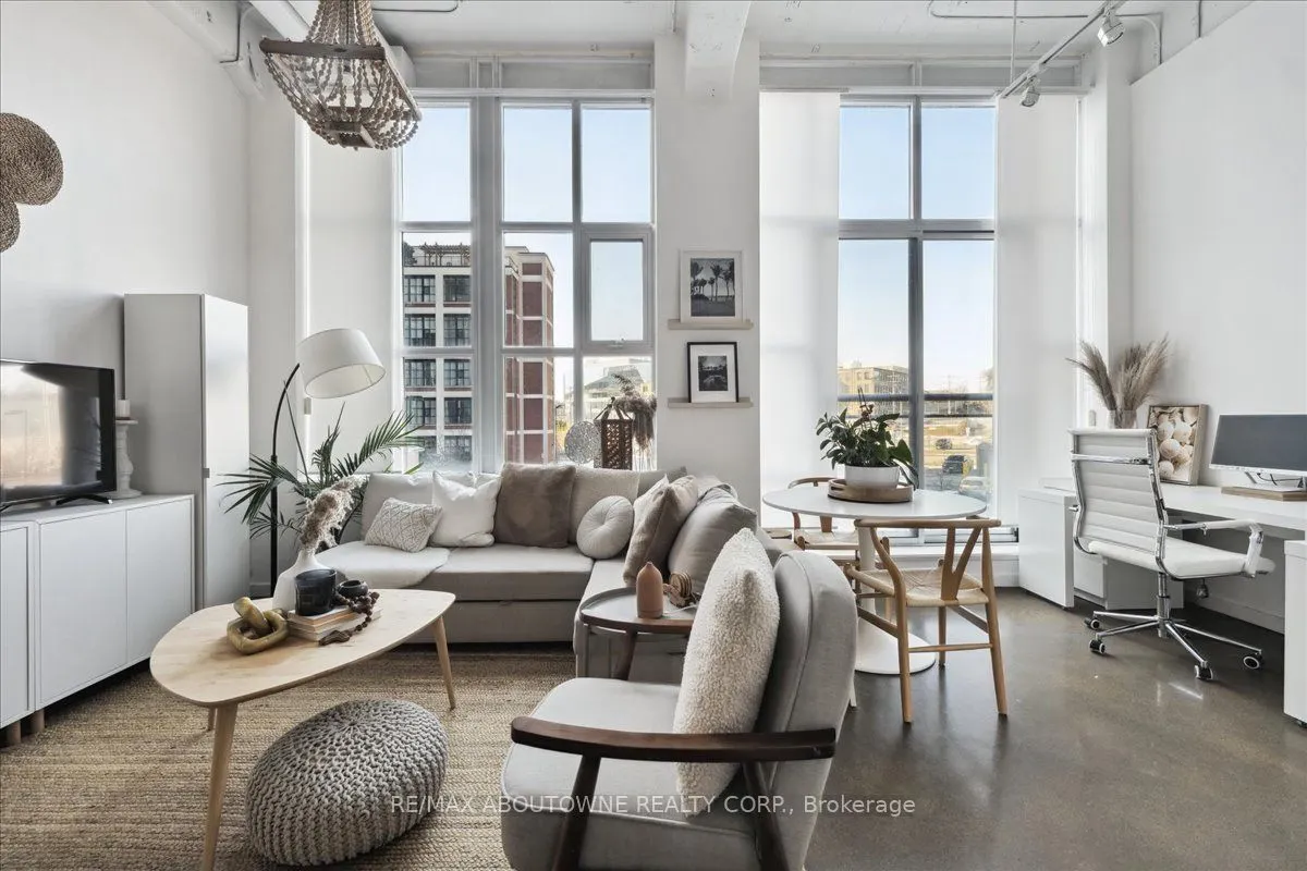 404 King Street W, #232