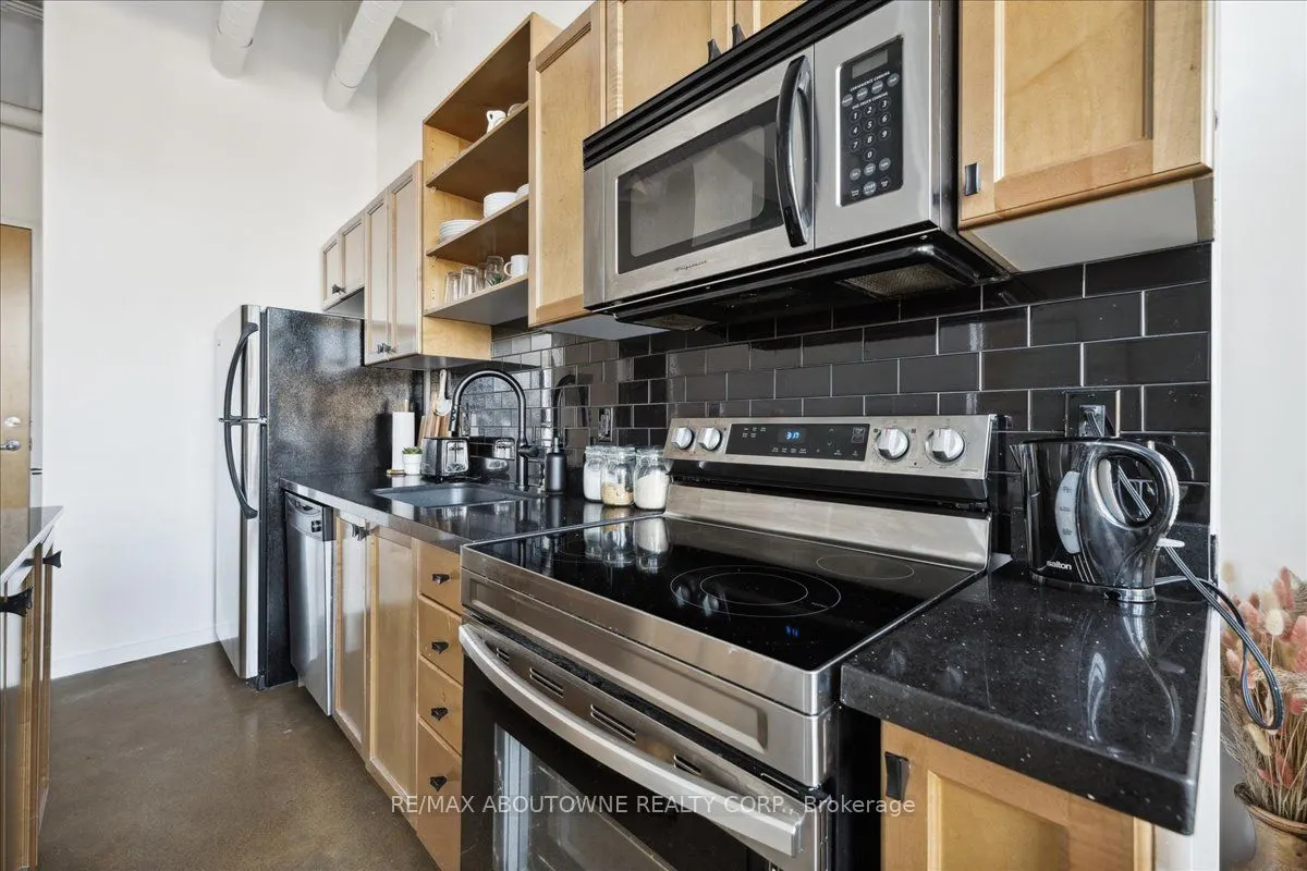 404 King Street W, #232
