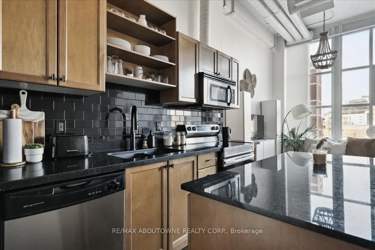 404 King Street W, #232