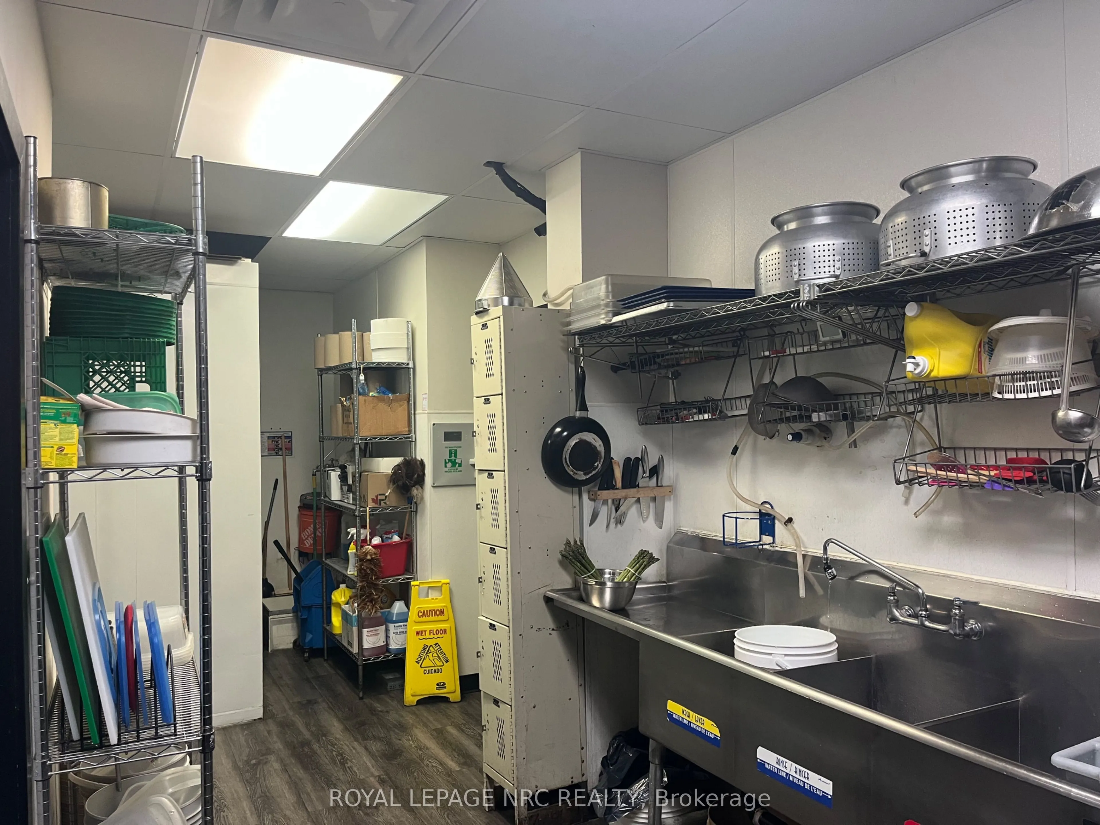 6734 Lundy's Lane, #4