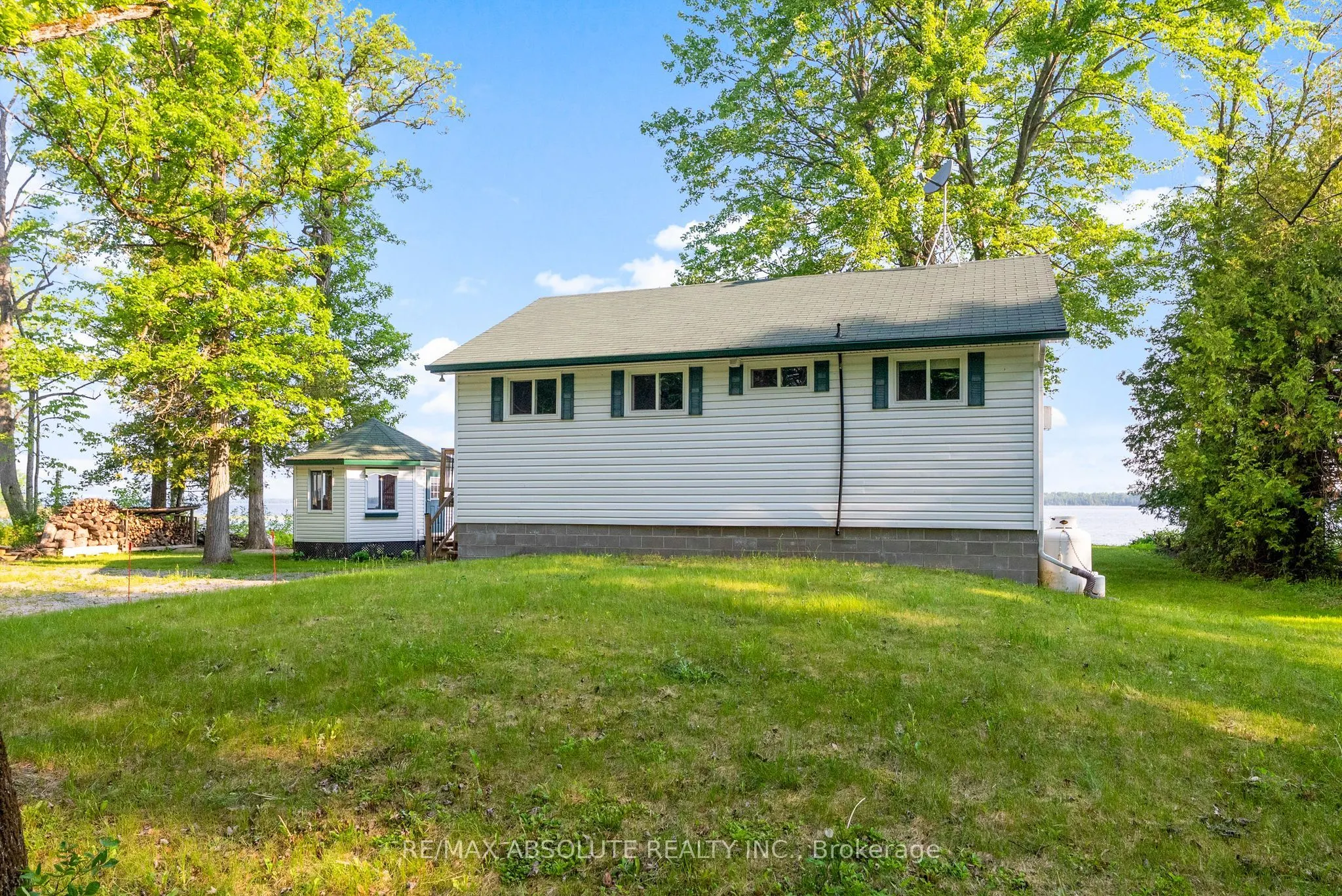 339 Leavoy Lane