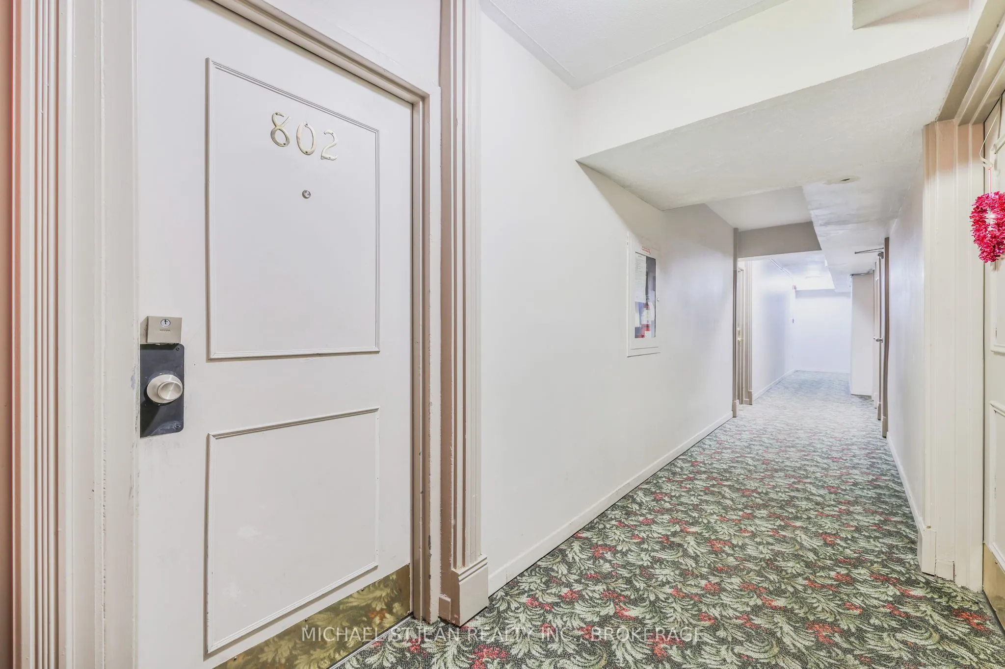 851 Queenston Road, #802
